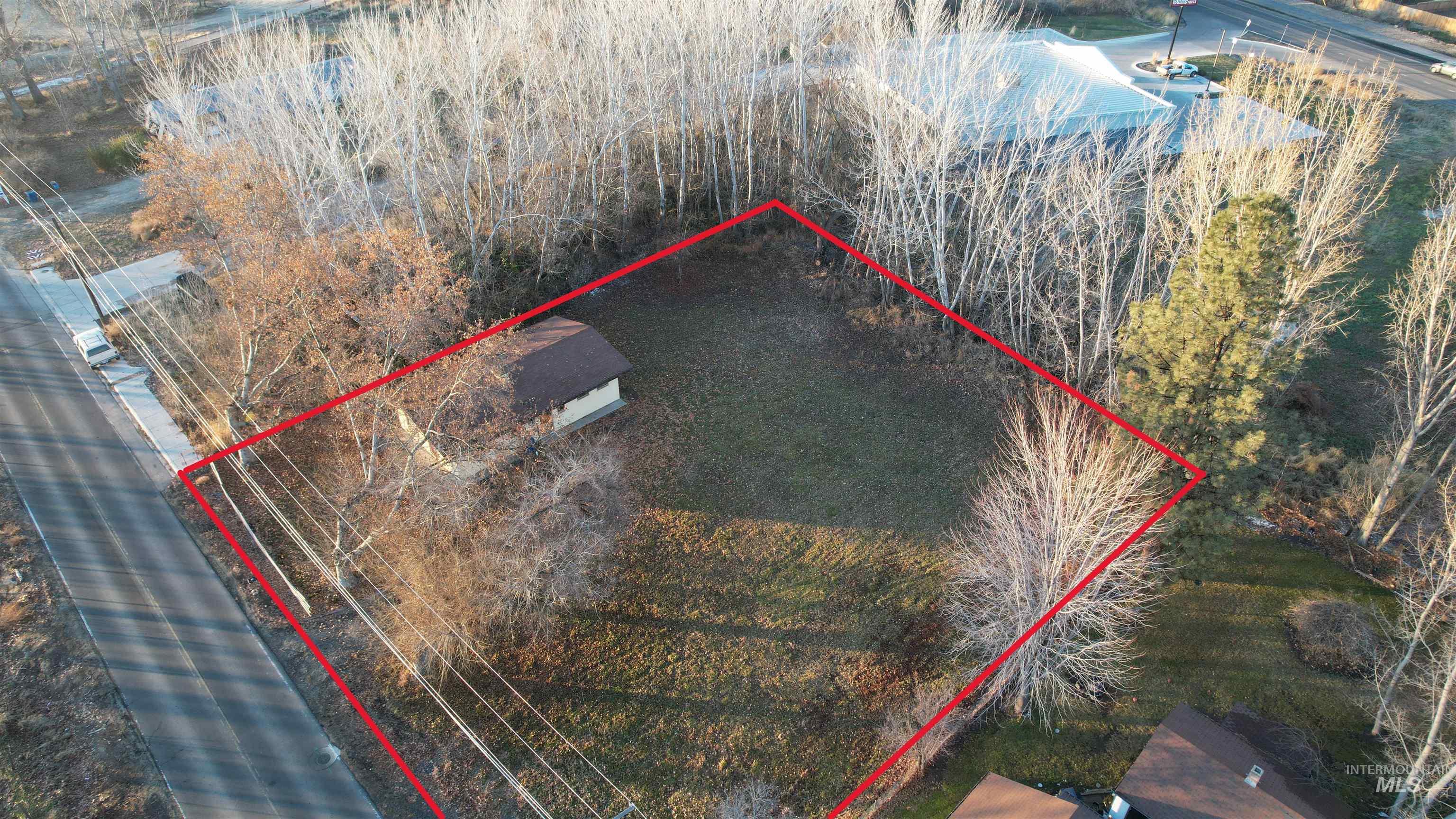 607 Boise St Property Photo 4