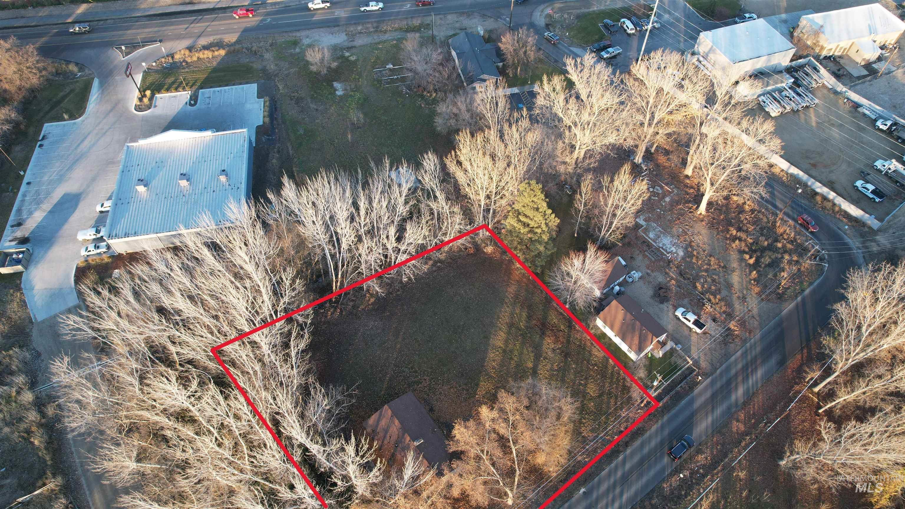 607 Boise St Property Photo 4