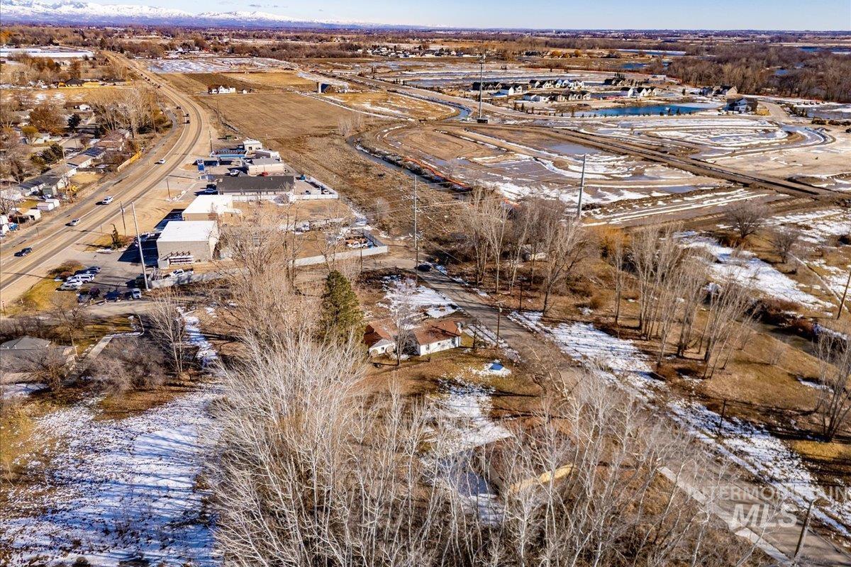 607 Boise St Property Photo 6