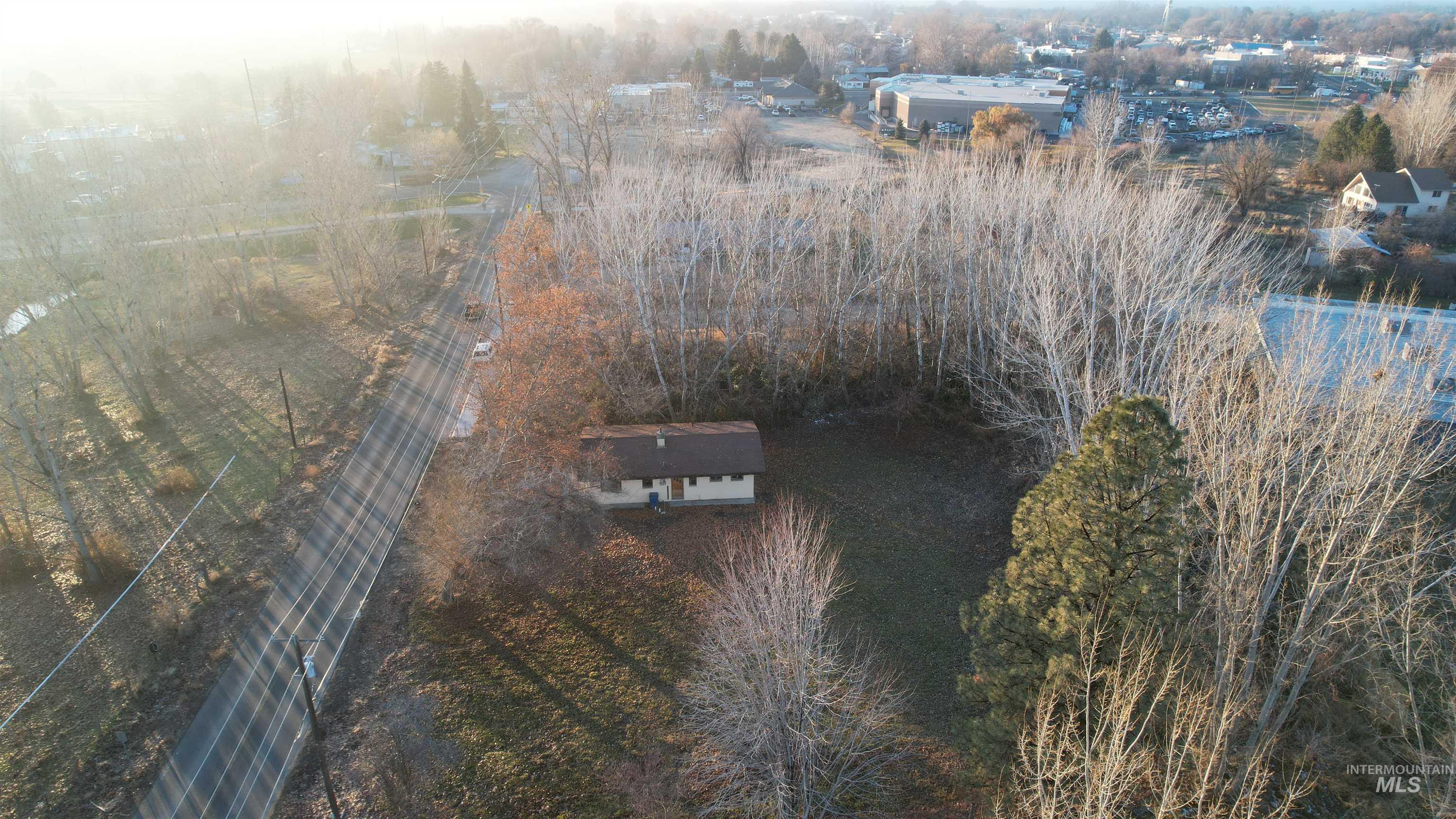 607 Boise St Property Photo 7