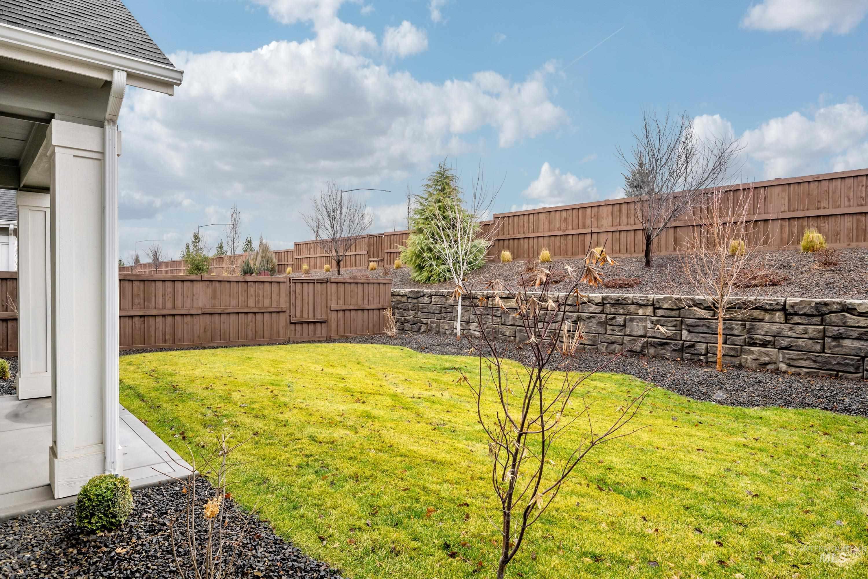 3702 W Silver River Ln. Property Photo 4