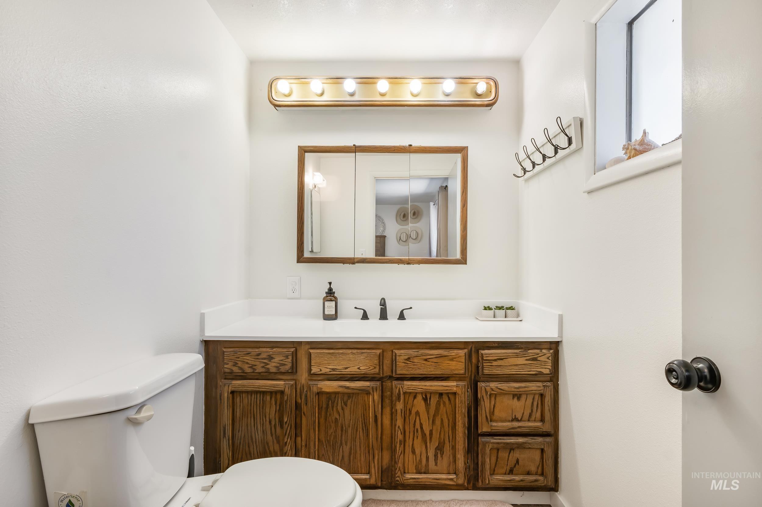 112 W California Property Photo 10