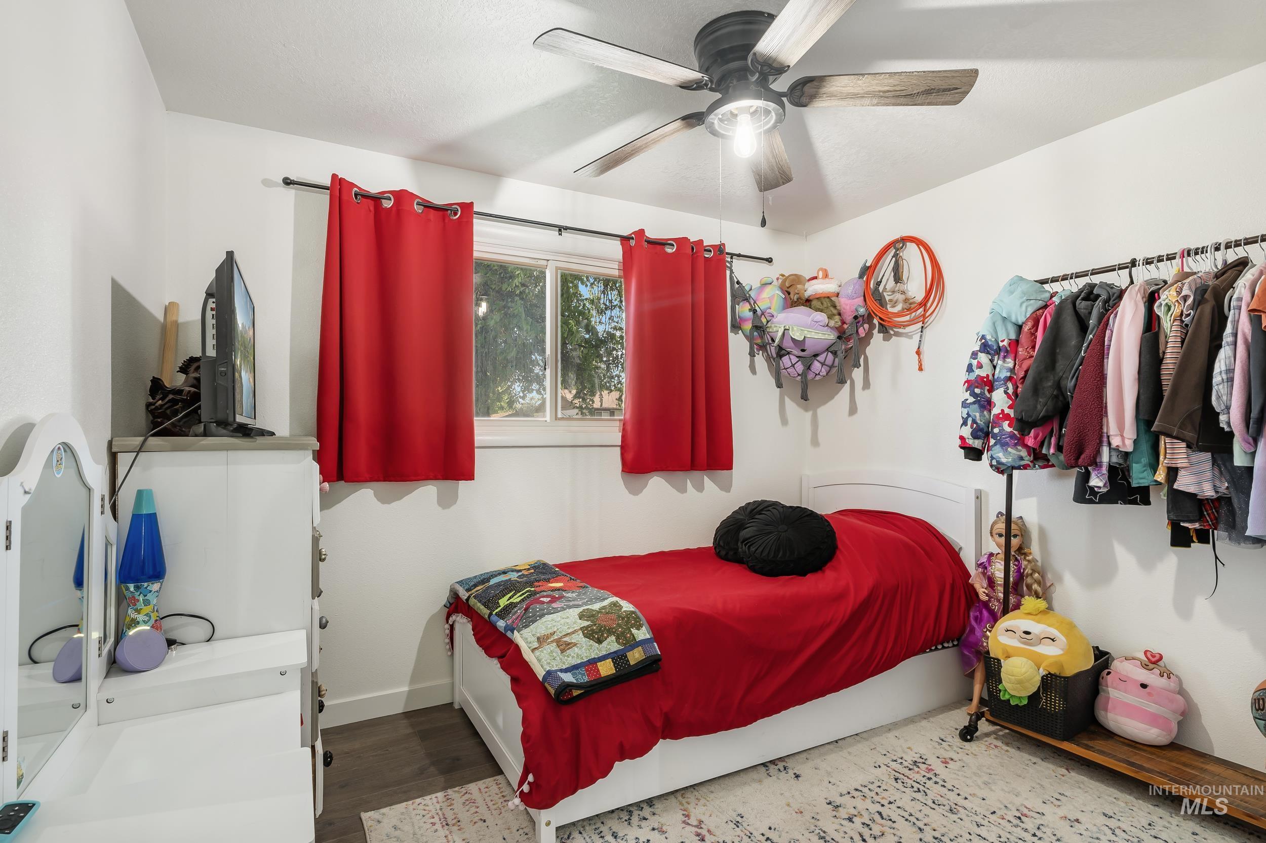 112 W California Property Photo 14