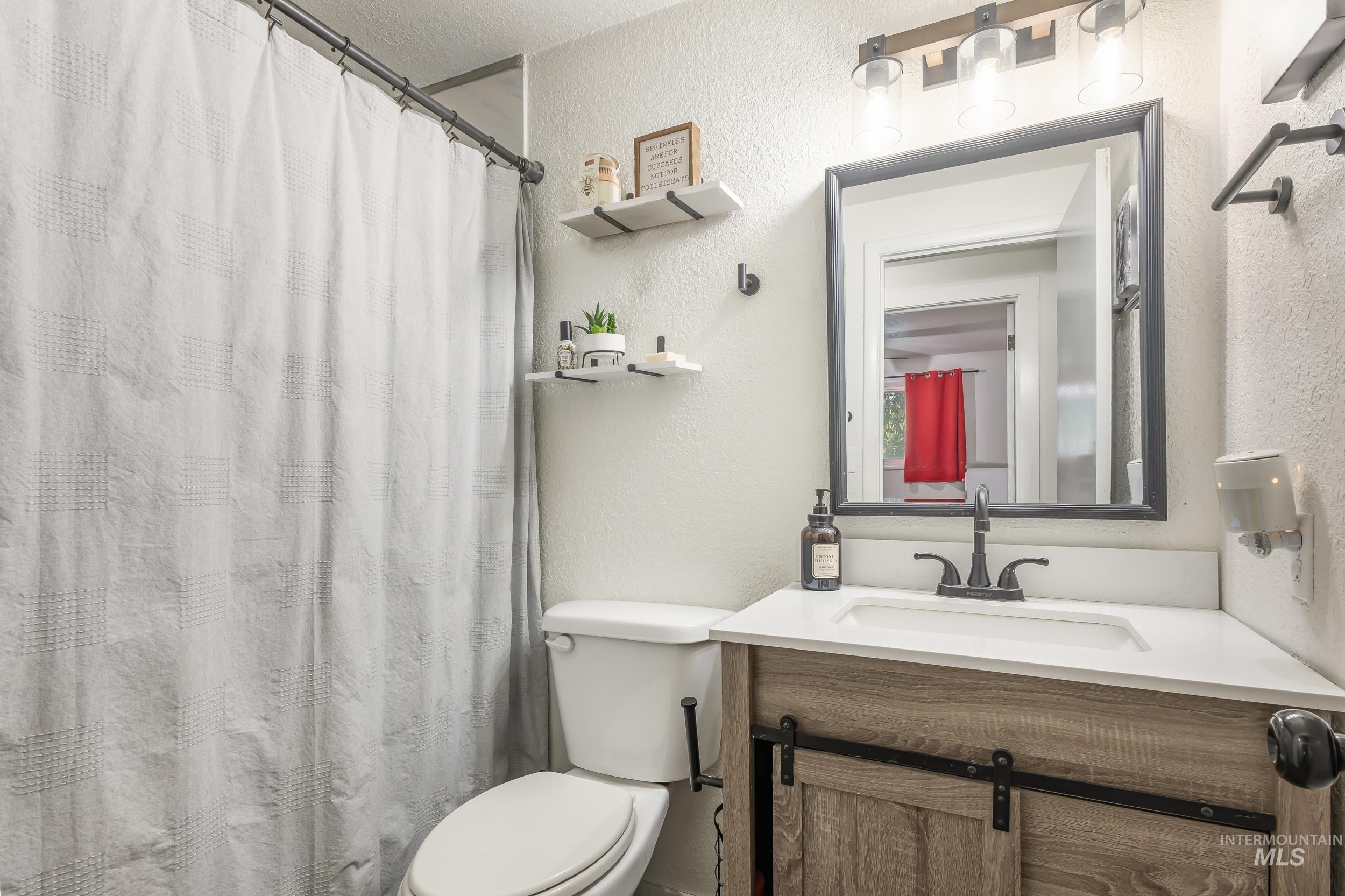 112 W California Property Photo 15
