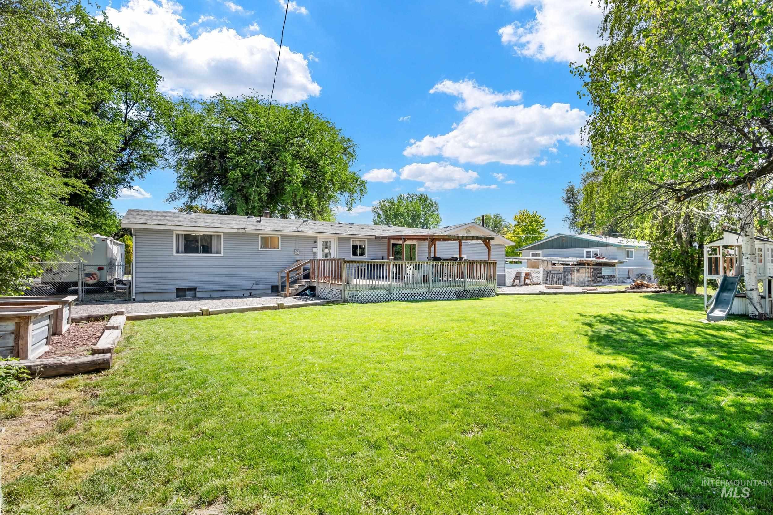 112 W California Property Photo 29