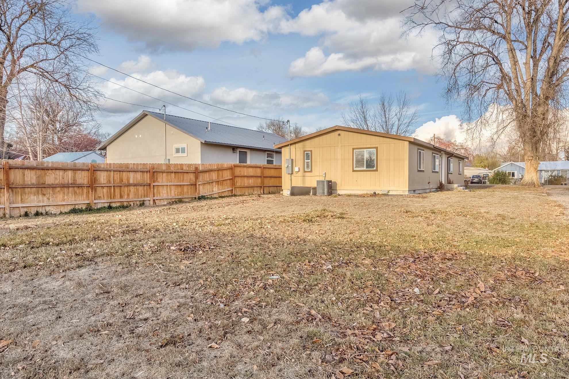 207 N Fouch St Property Photo 4