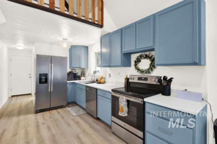 4 Lookout Ct Property Photo 3