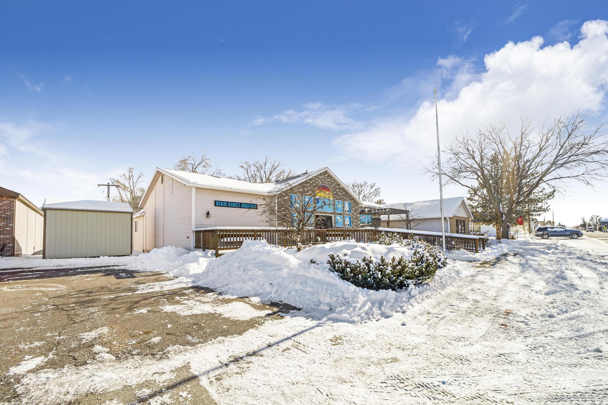 231 N State St Property Photo 4