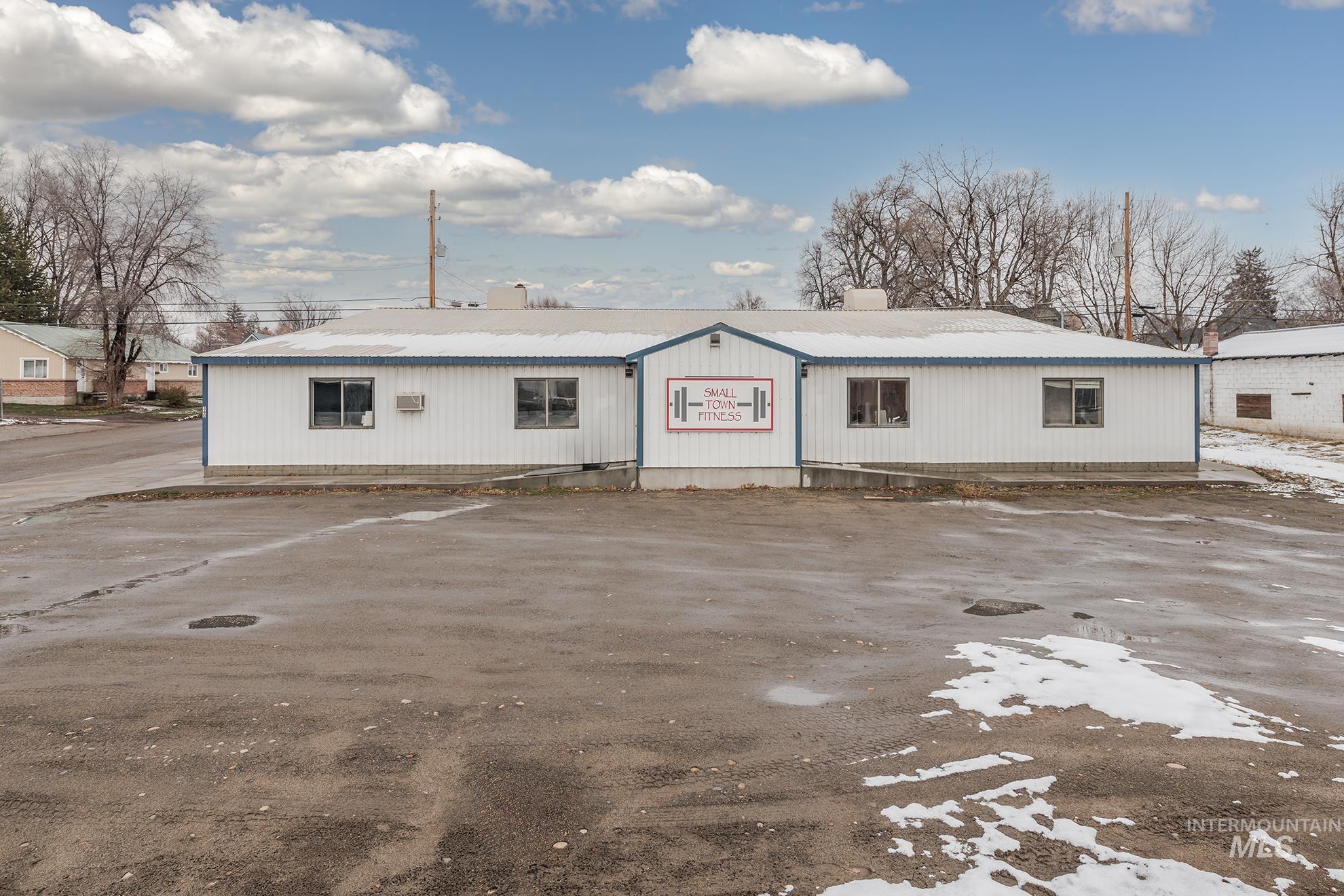 340 W Commercial Property Photo 2