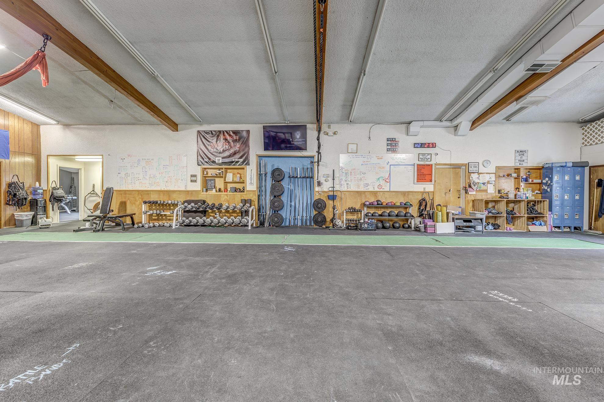 340 W Commercial Property Photo 6