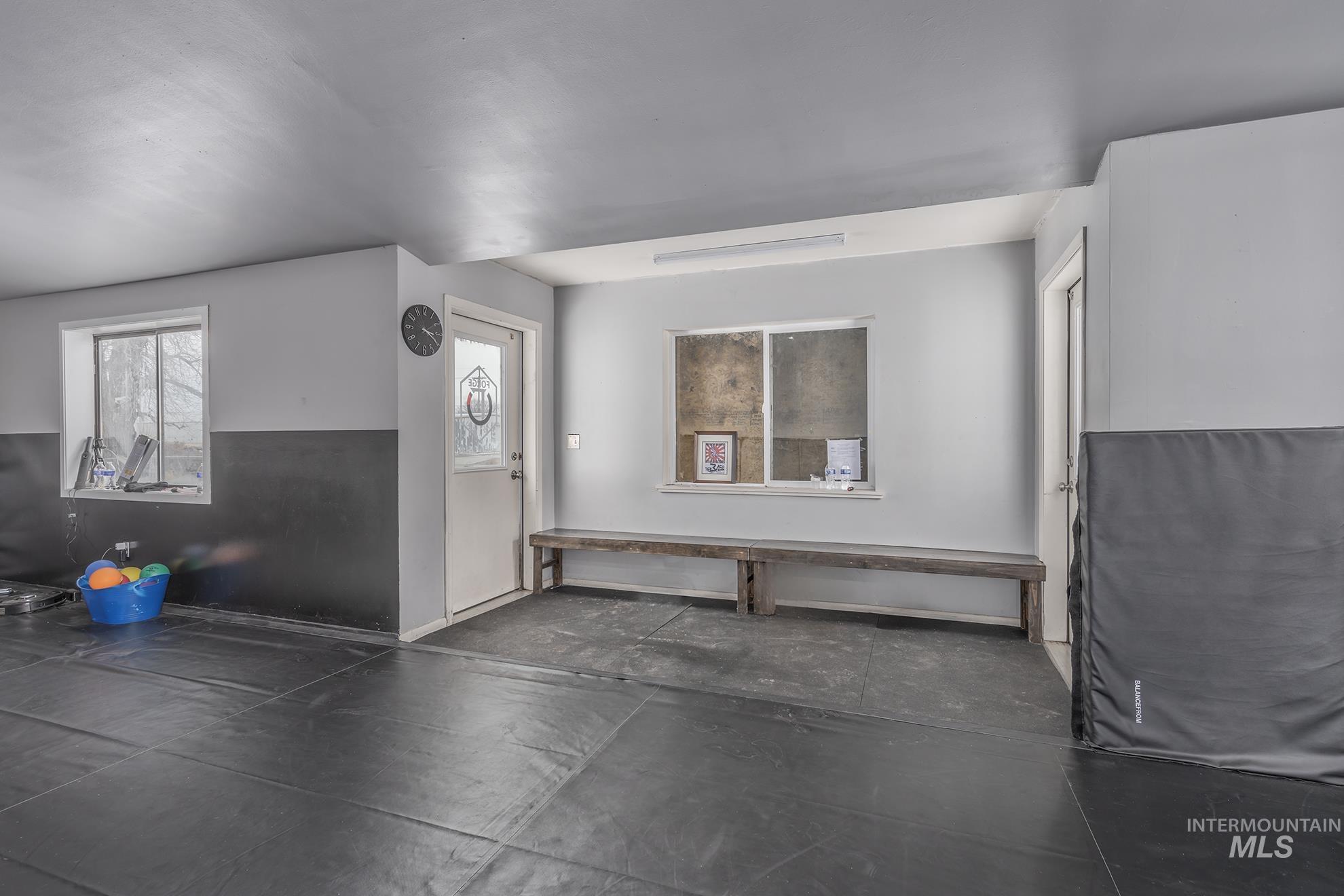 340 W Commercial Property Photo 19