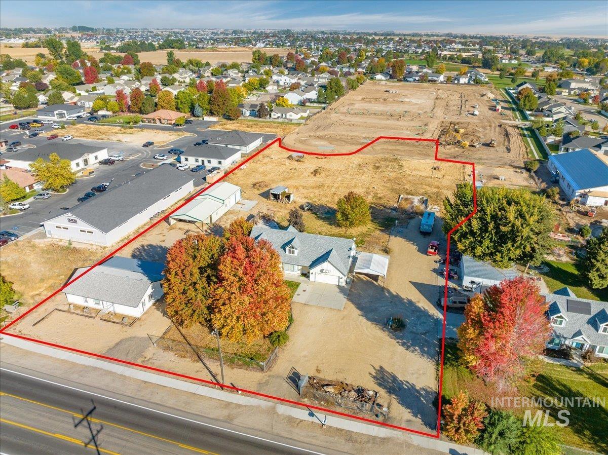 880 W Main Street Property Photo 1
