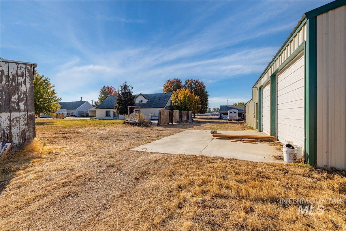 880 W Main Street Property Photo 29