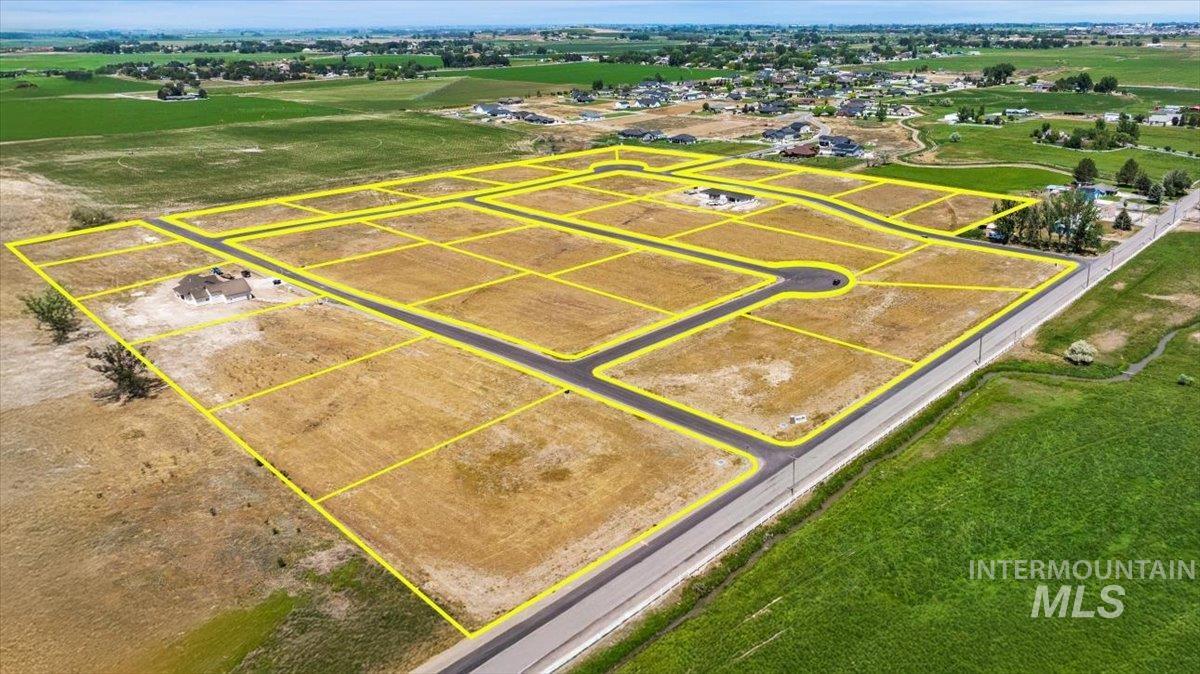 90 E 557 S Property Photo 2