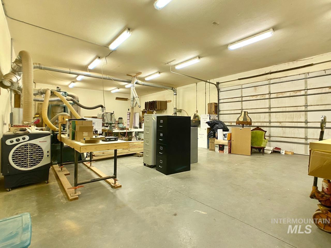 391 Highway 75 Property Photo 4