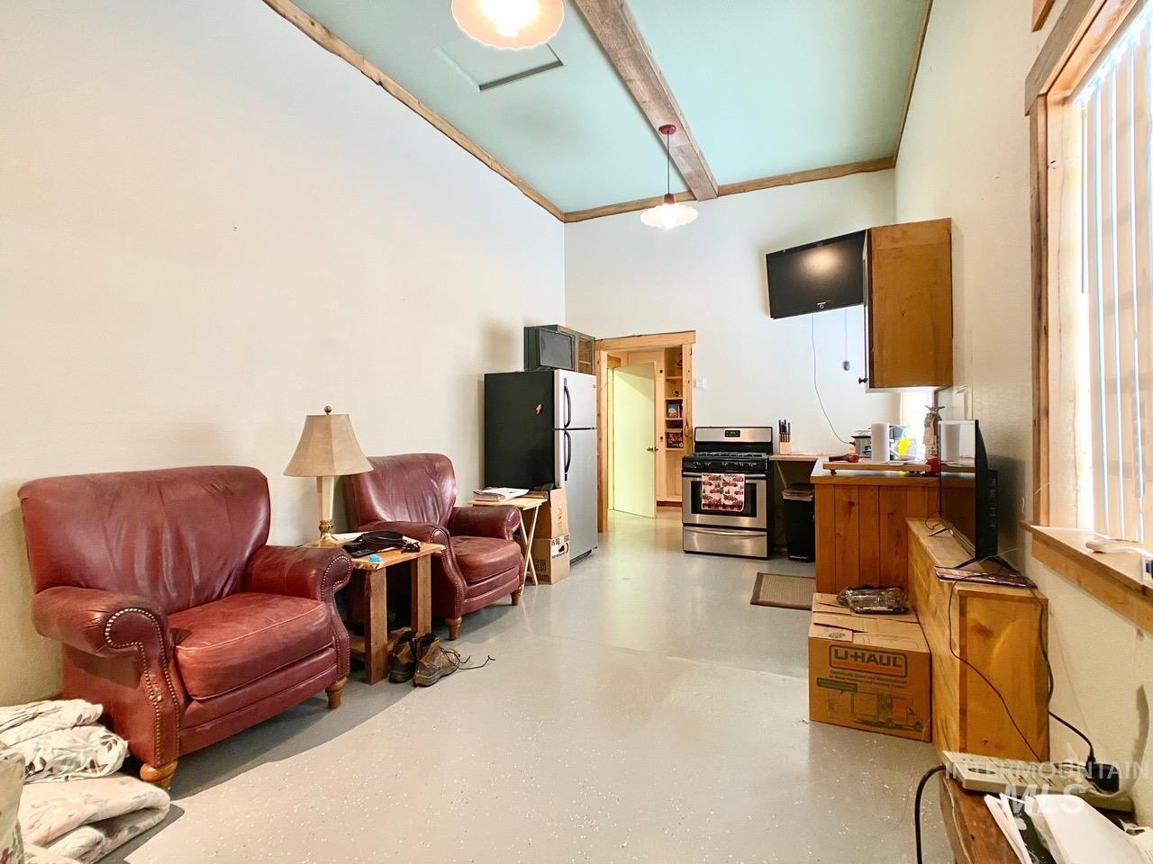 391 Highway 75 Property Photo 7