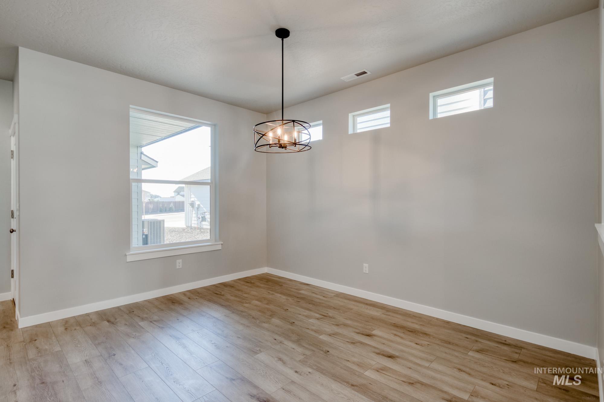 3566 W Littleton Dr Property Photo 9