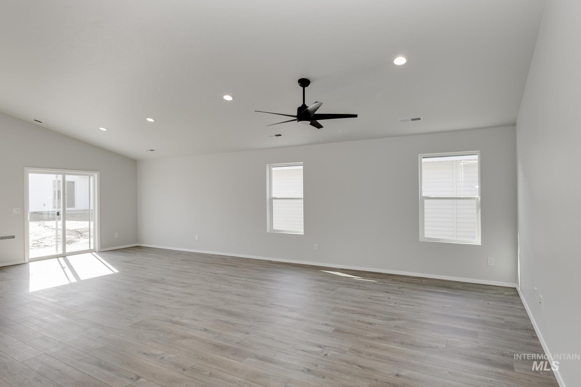 2879 W Oak Harbor St Property Photo 10