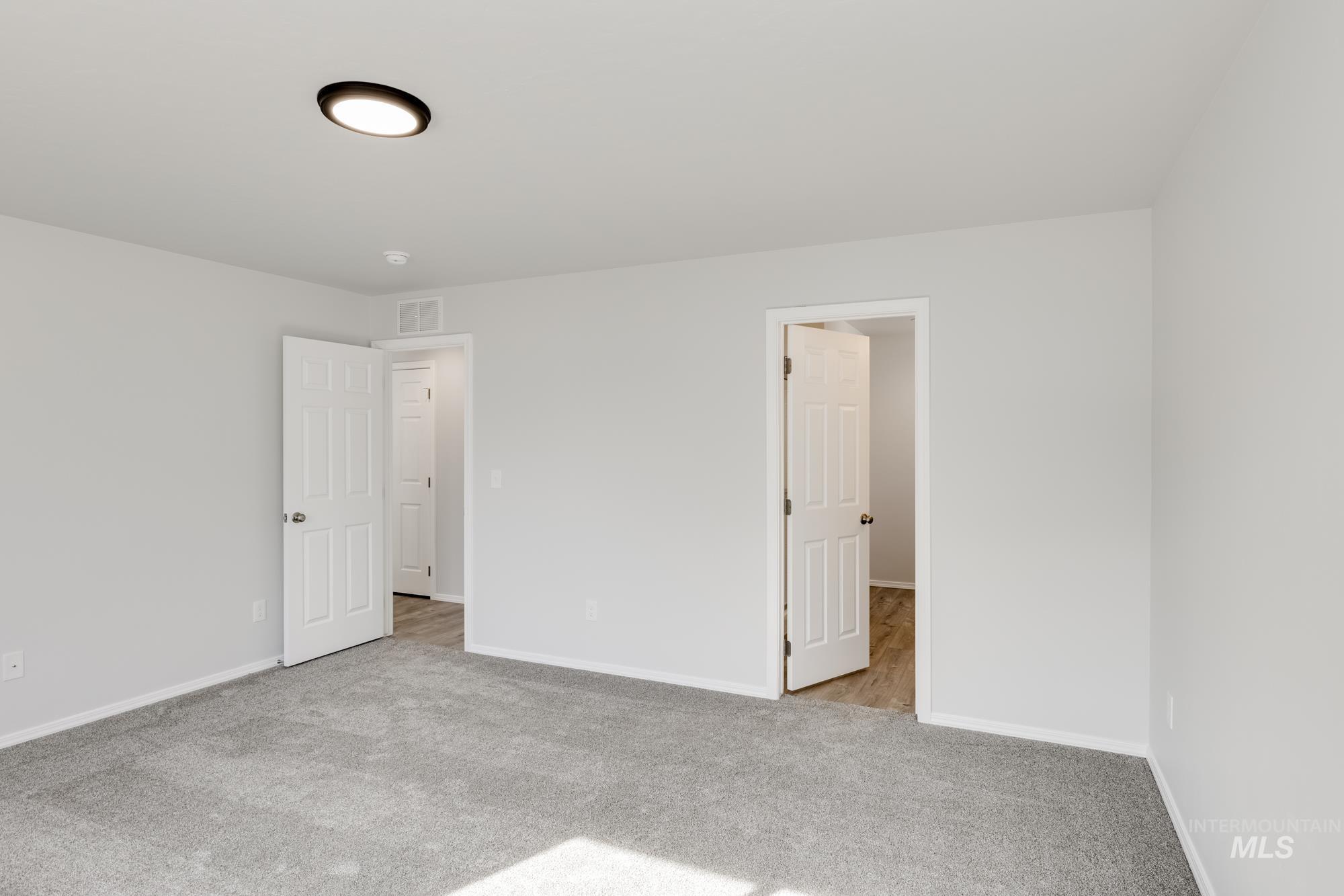 2879 W Oak Harbor St Property Photo 17