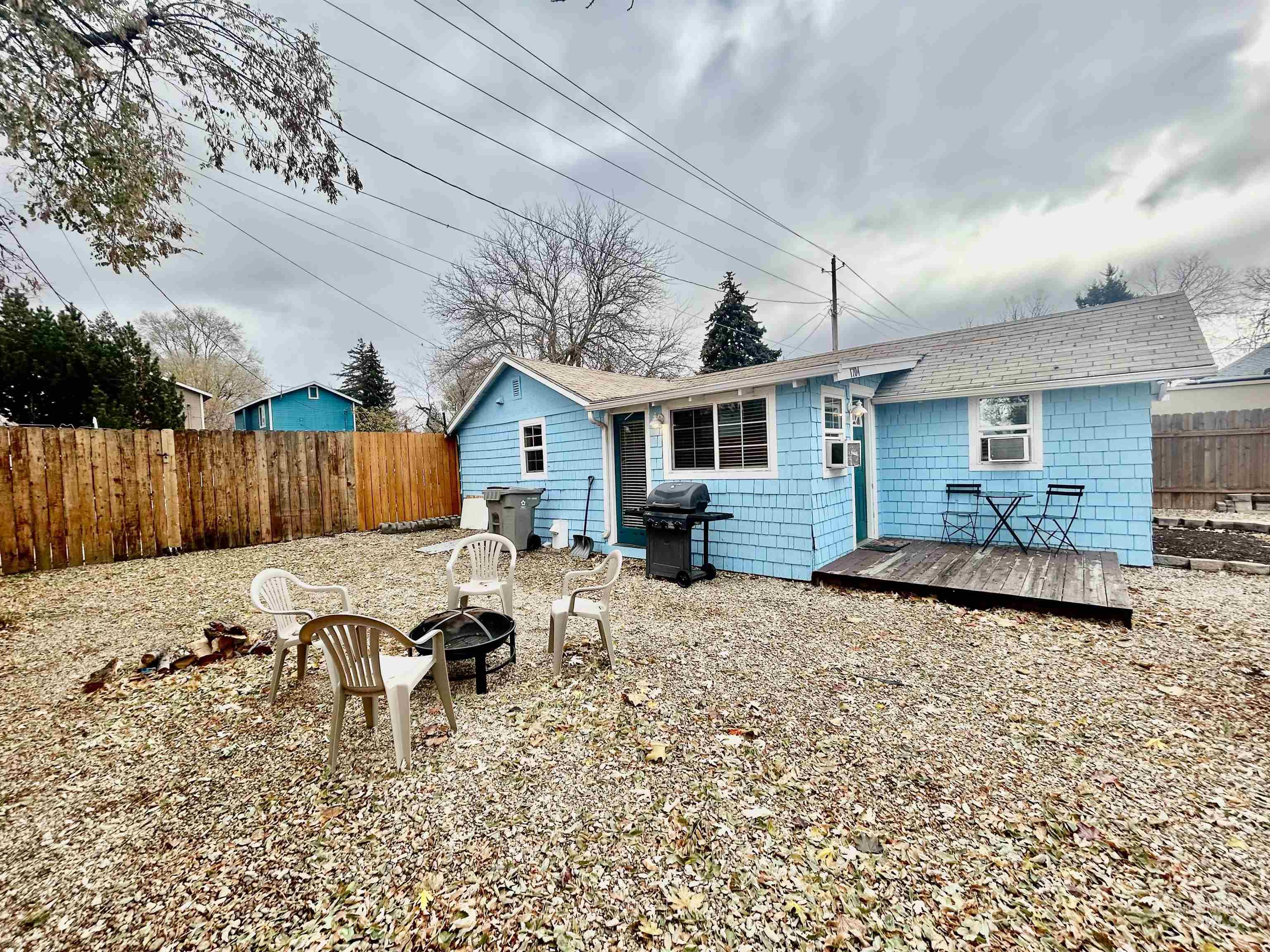 1704 S Vista Ave Property Photo 6
