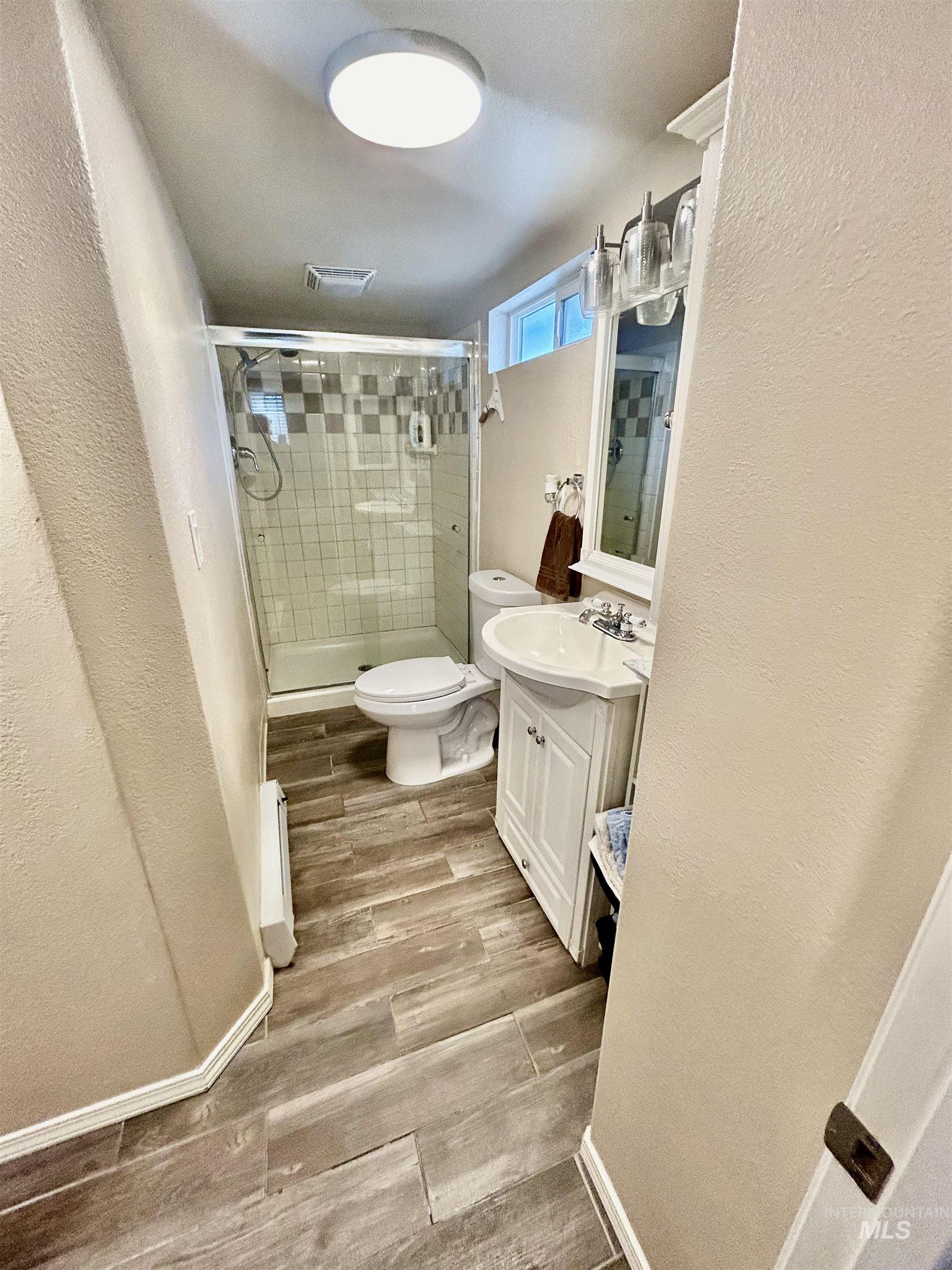 1704 S Vista Ave Property Photo 11