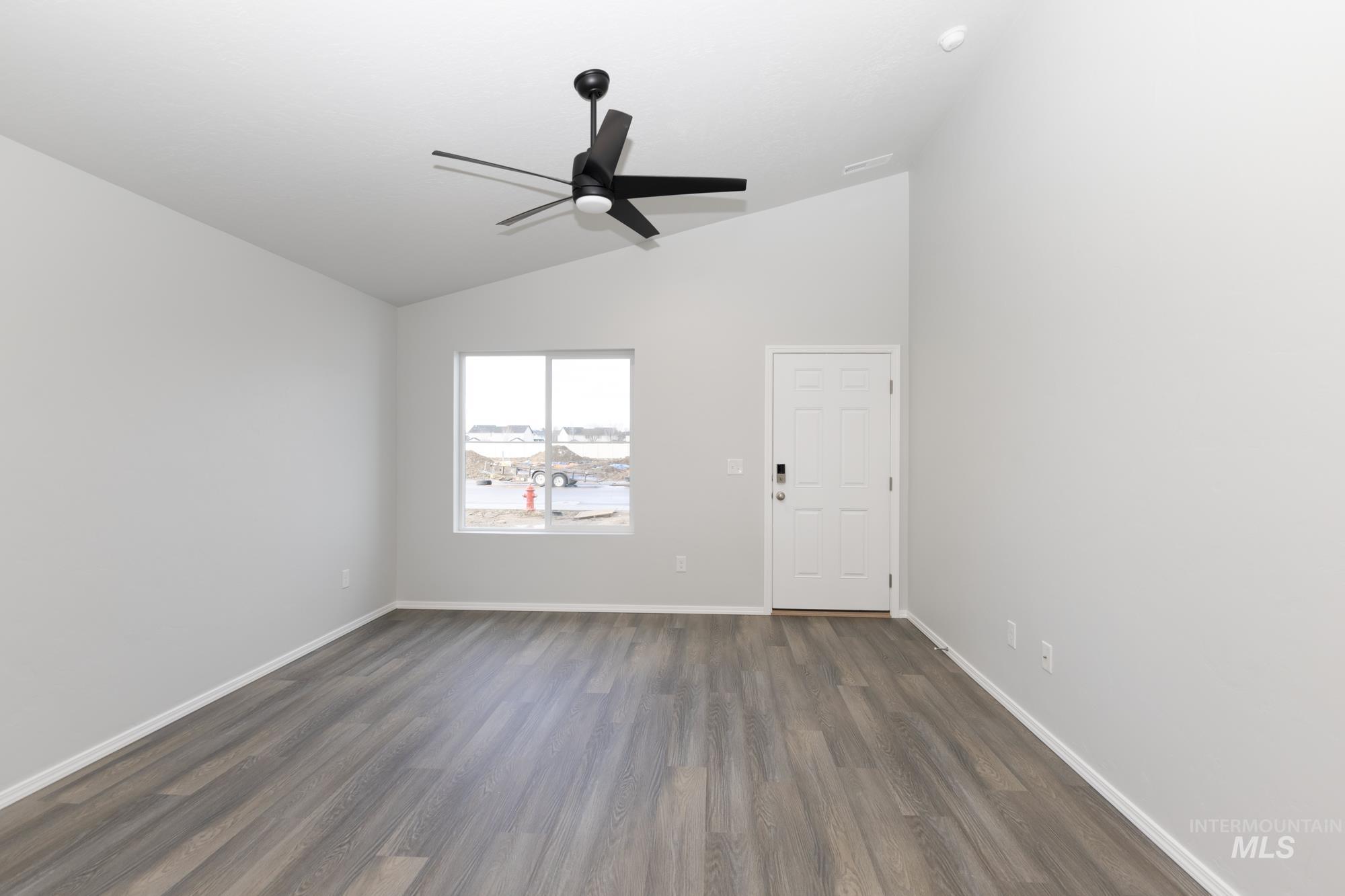 16302 Grade Ave Property Photo 2