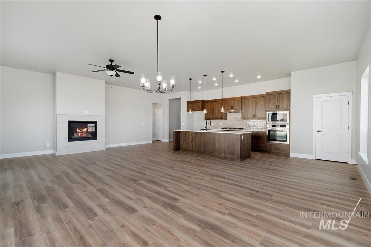 6064 S Catria Property Photo 5