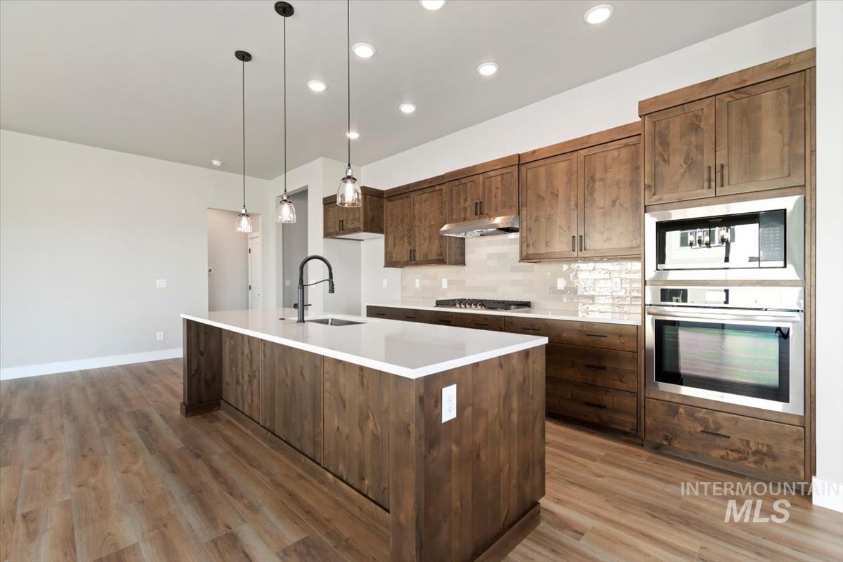6064 S Catria Property Photo 8