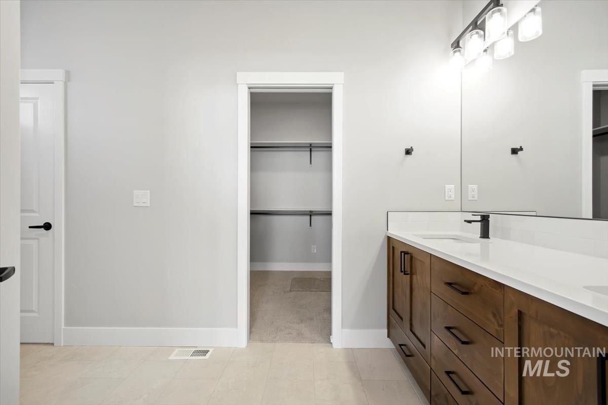 6064 S Catria Property Photo 20