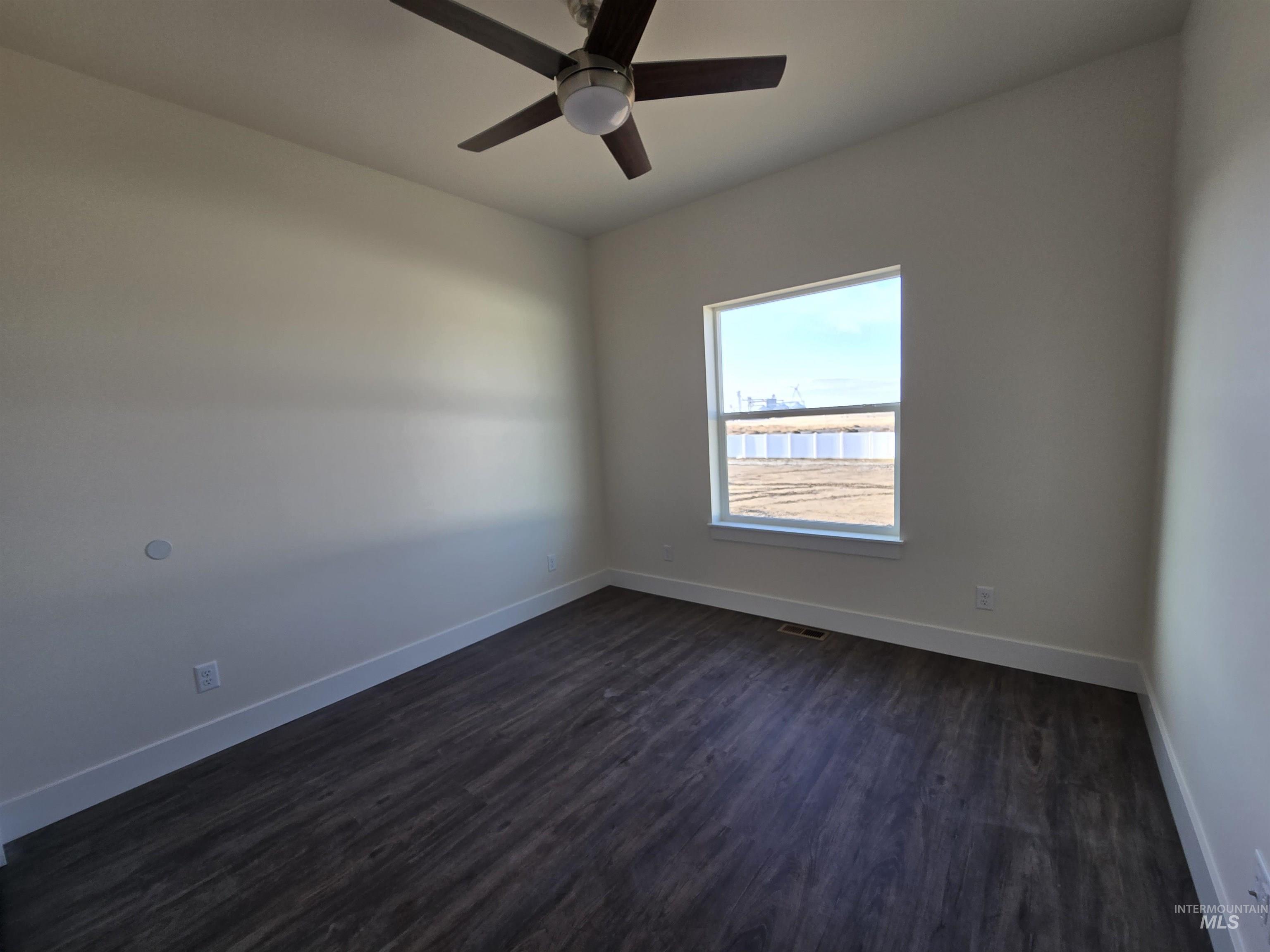 1515 Leslie Drive Property Photo 18