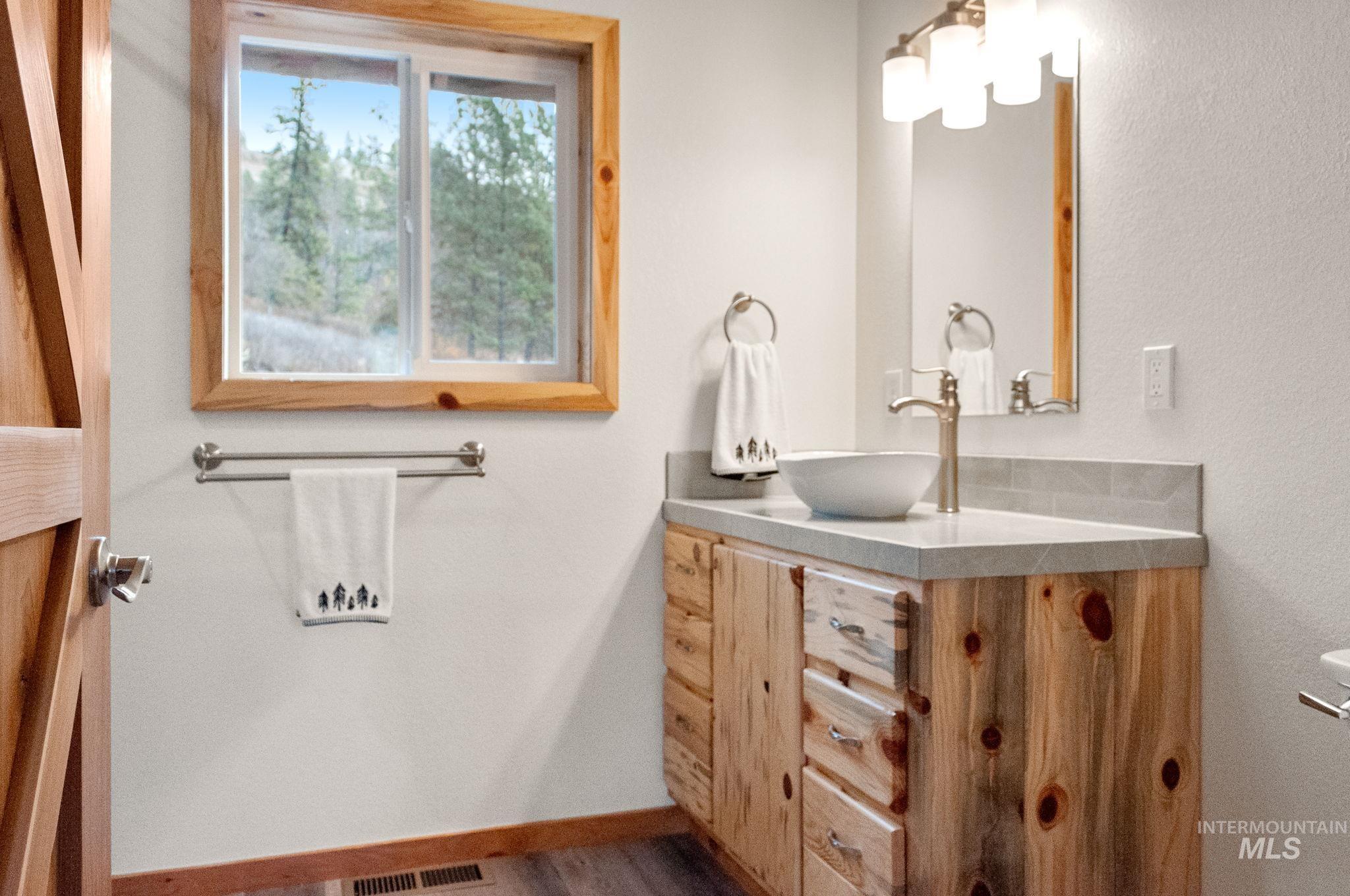 4157 Highway 12 Property Photo 9