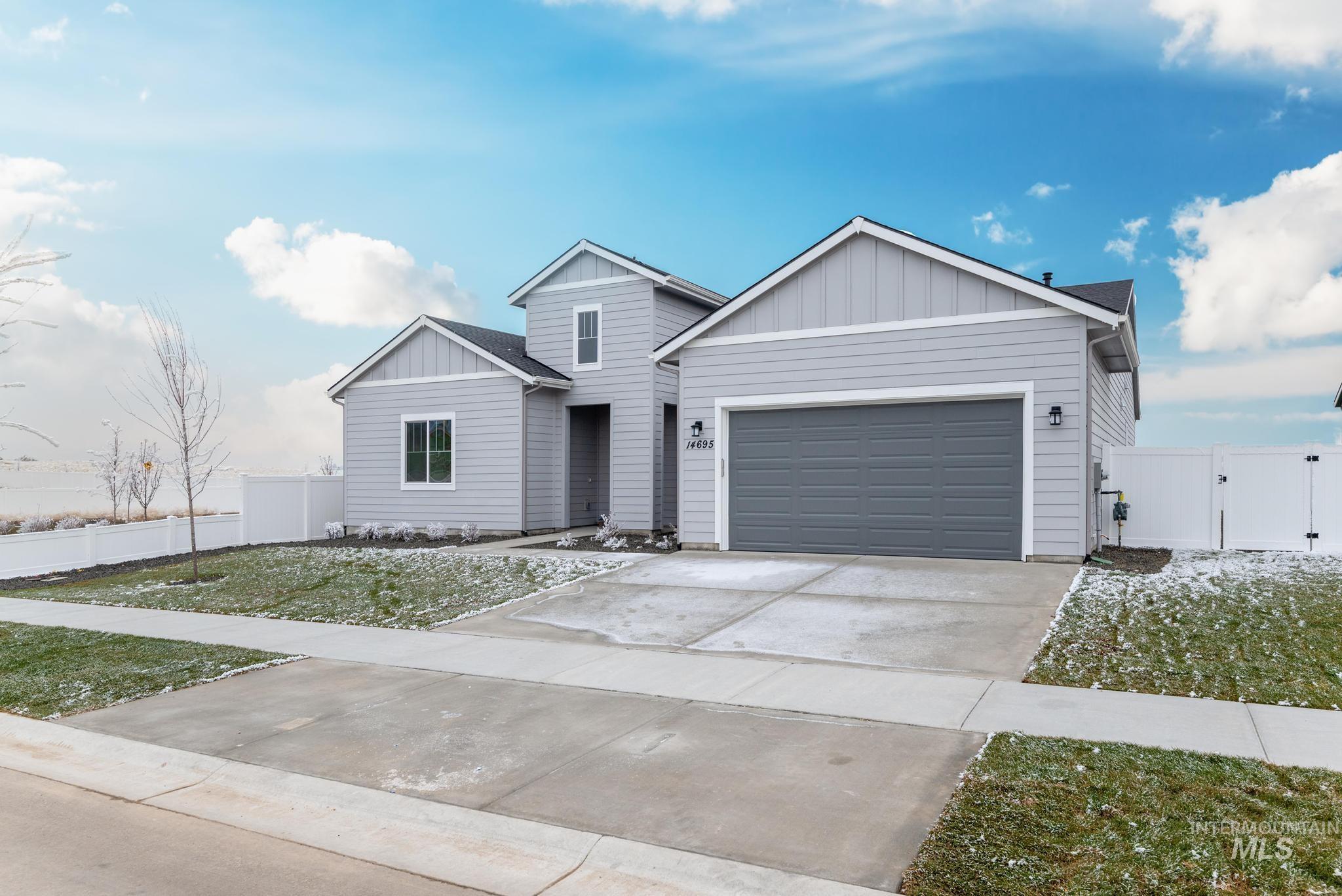 14695 Pewter Point St Property Photo 3