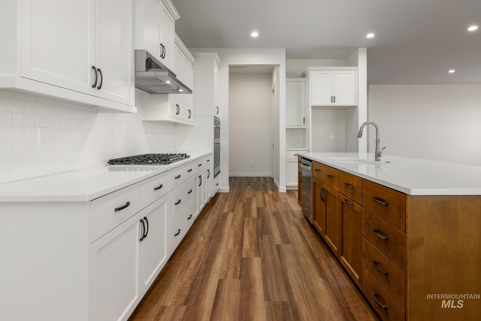 14695 Pewter Point St Property Photo 11