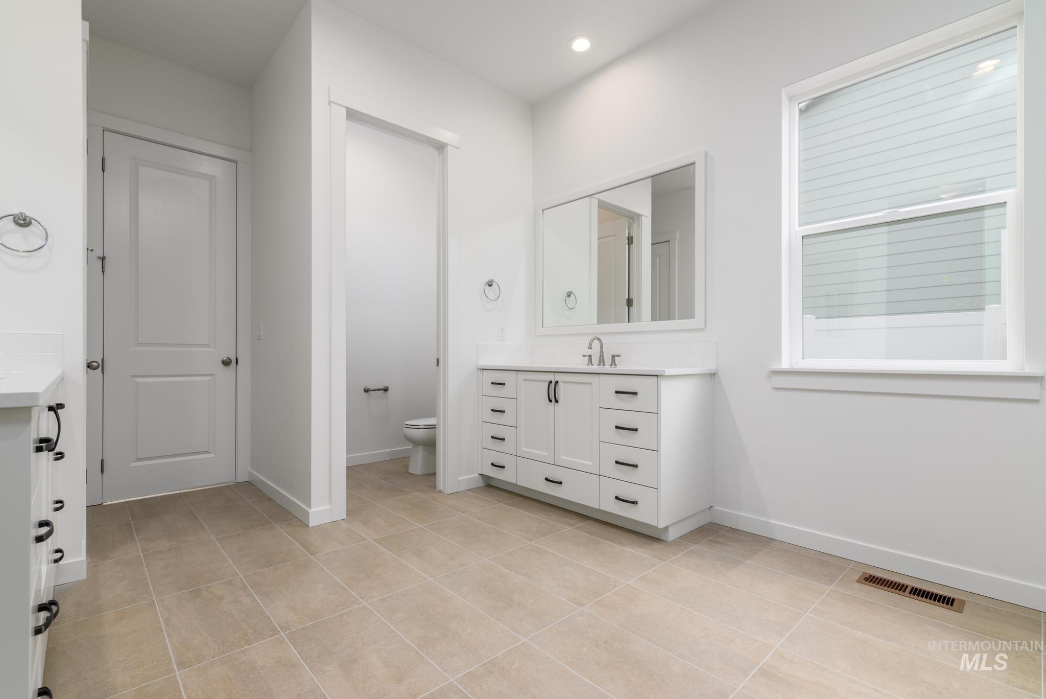 14695 Pewter Point St Property Photo 20