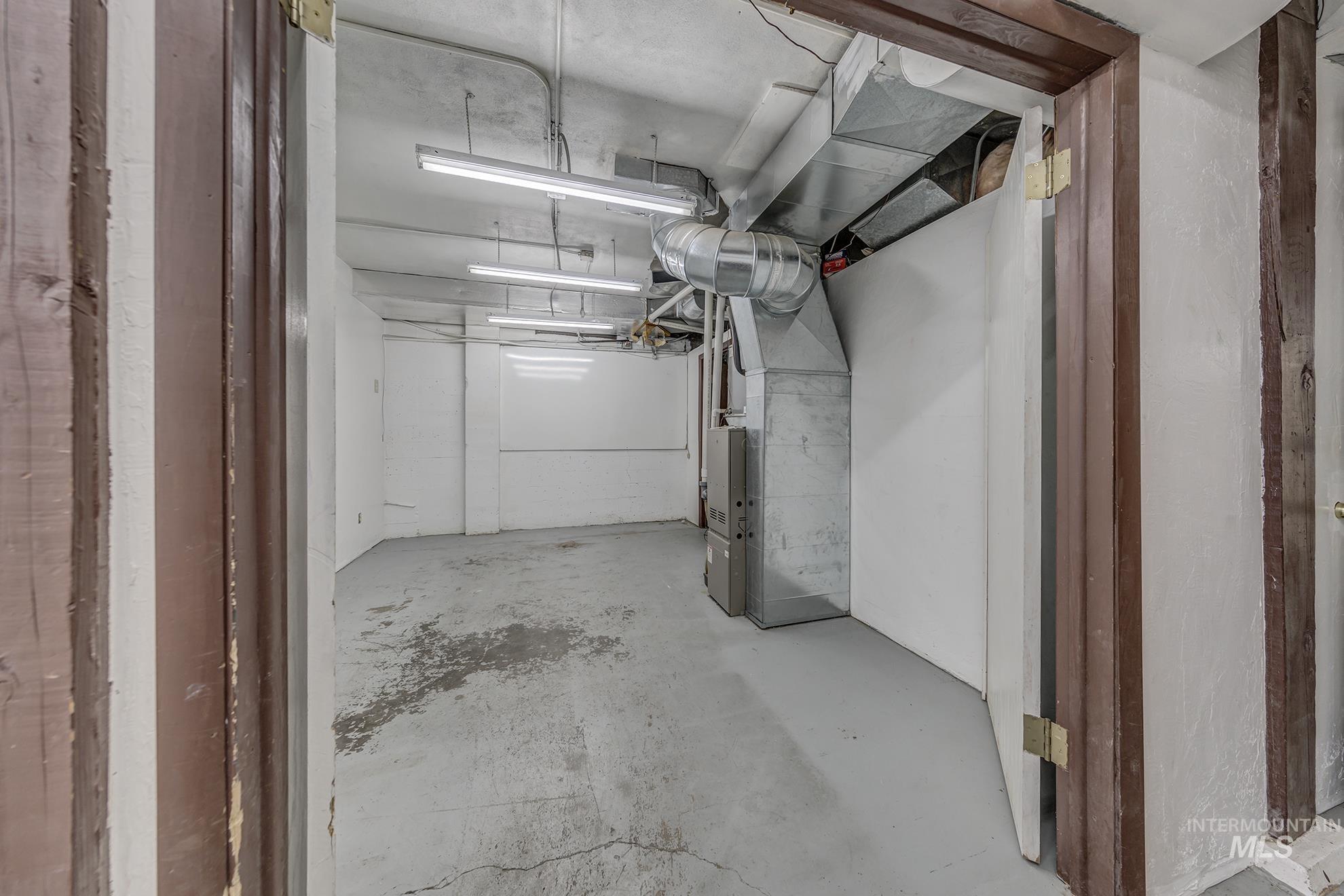 252 B St Property Photo 19