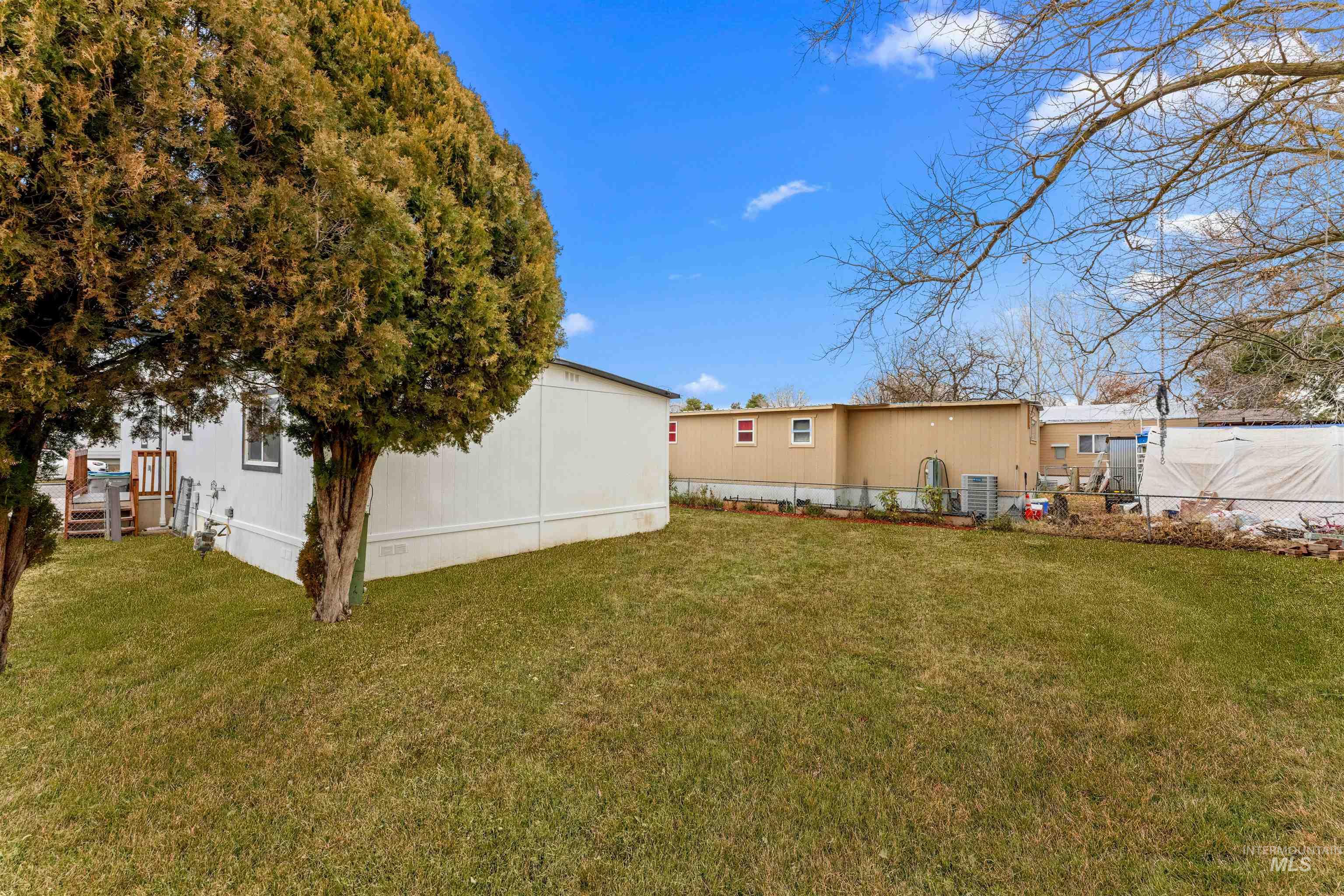 529 N Meadowland Cir Property Photo 22