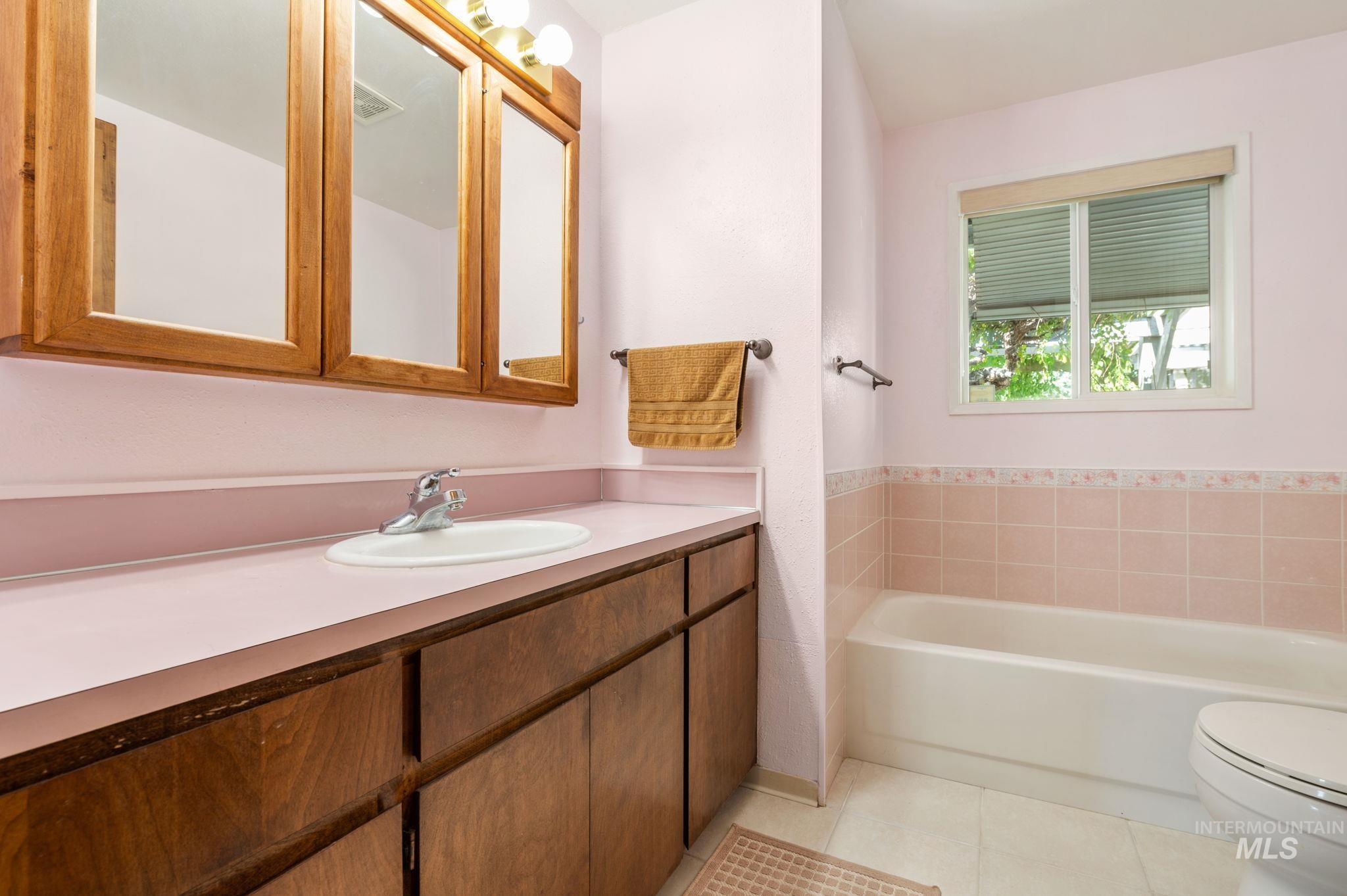 1792 Lambert Drive Property Photo 12