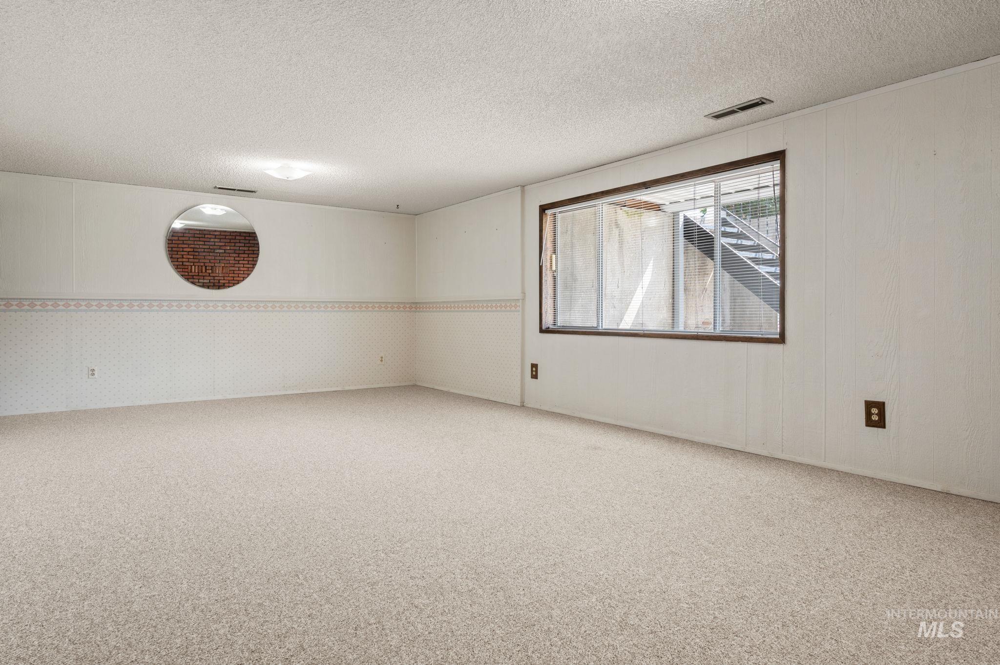 1792 Lambert Drive Property Photo 18