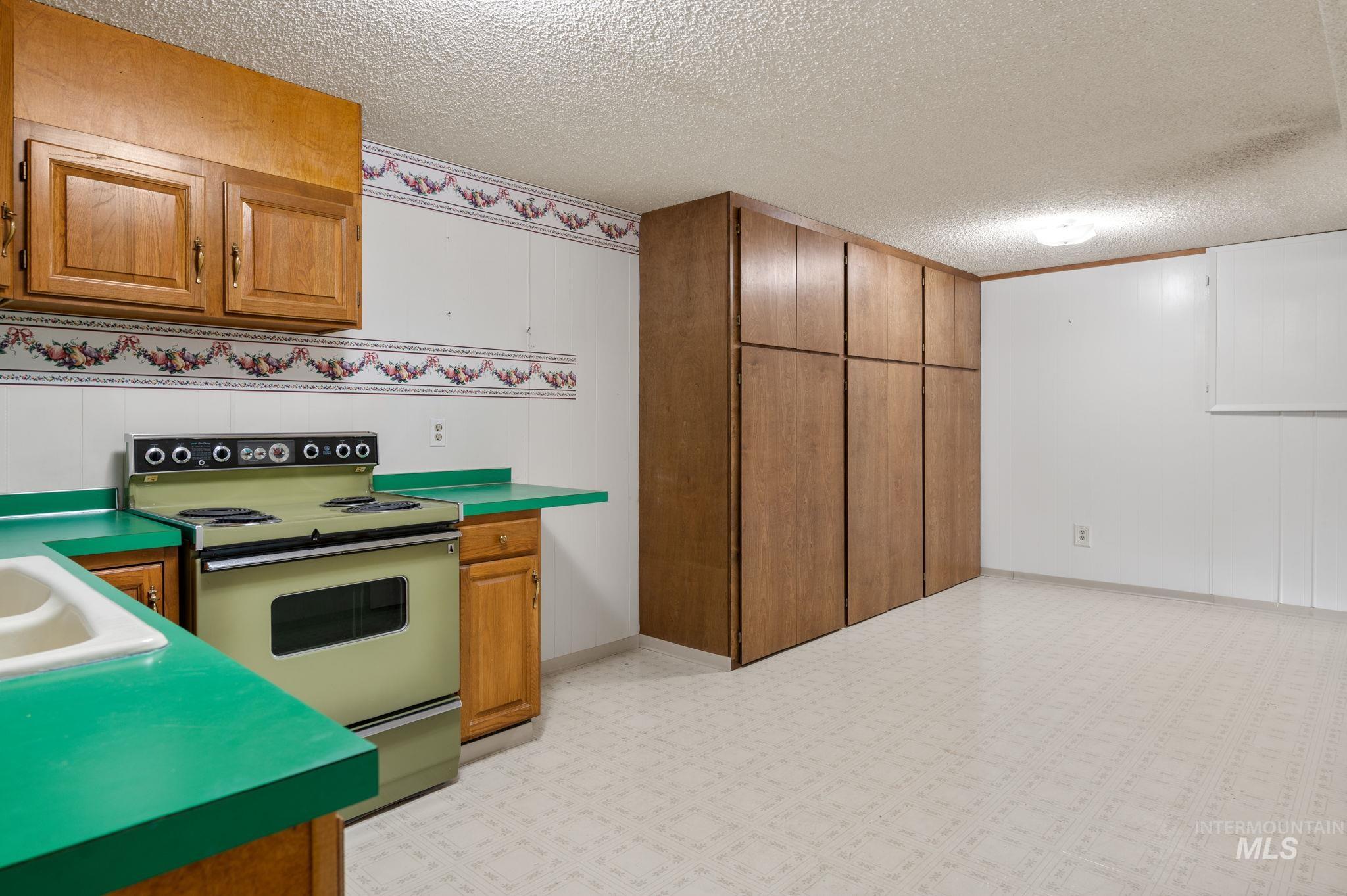 1792 Lambert Drive Property Photo 20