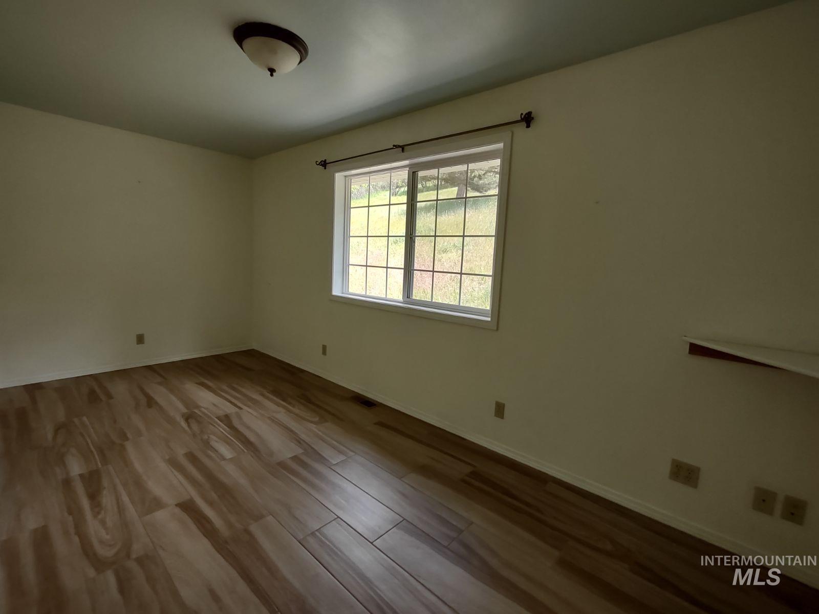 656 Adams Rd Property Photo 15