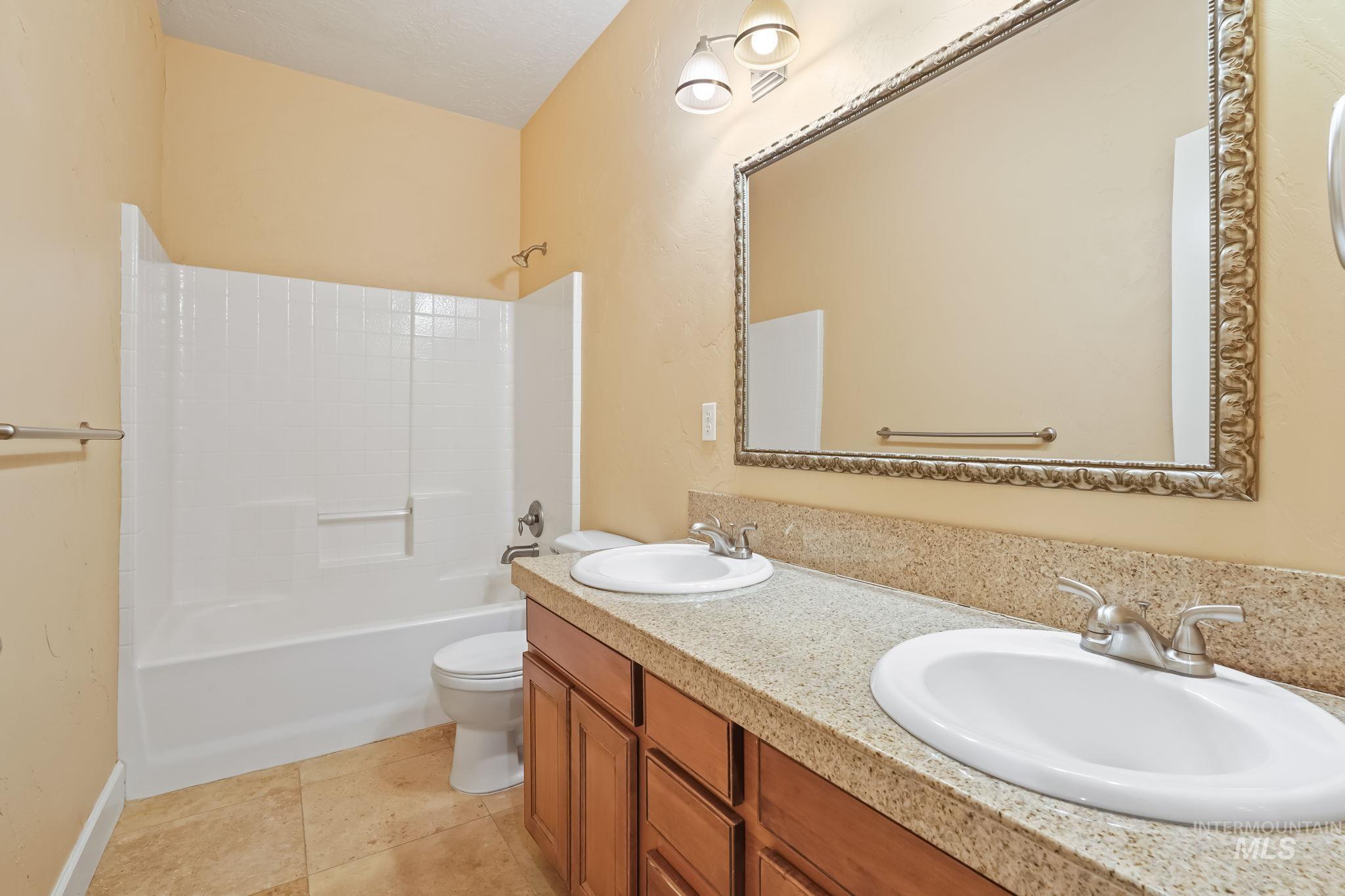 684 S Stibnite Ave Property Photo 20