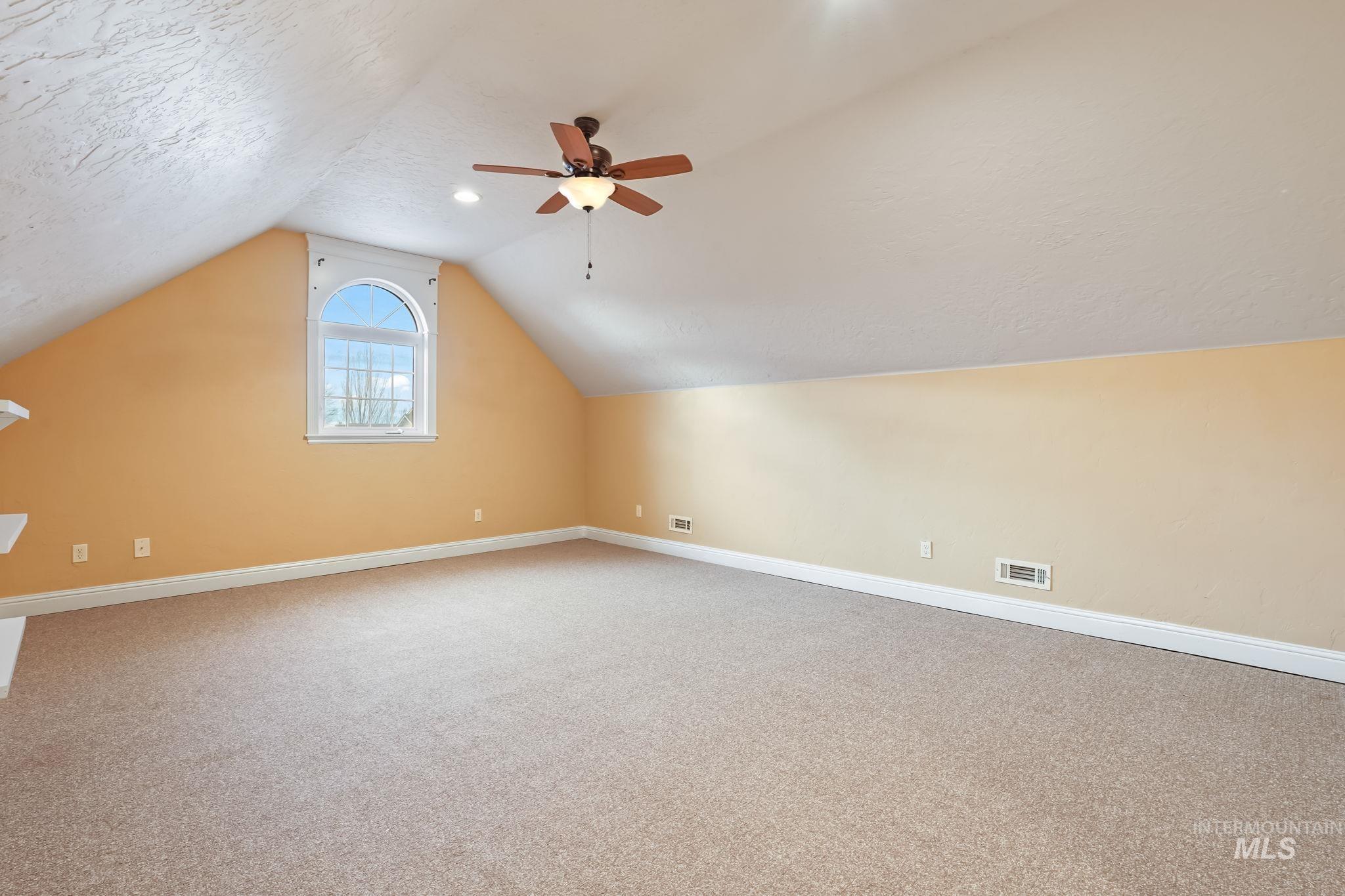 684 S Stibnite Ave Property Photo 22
