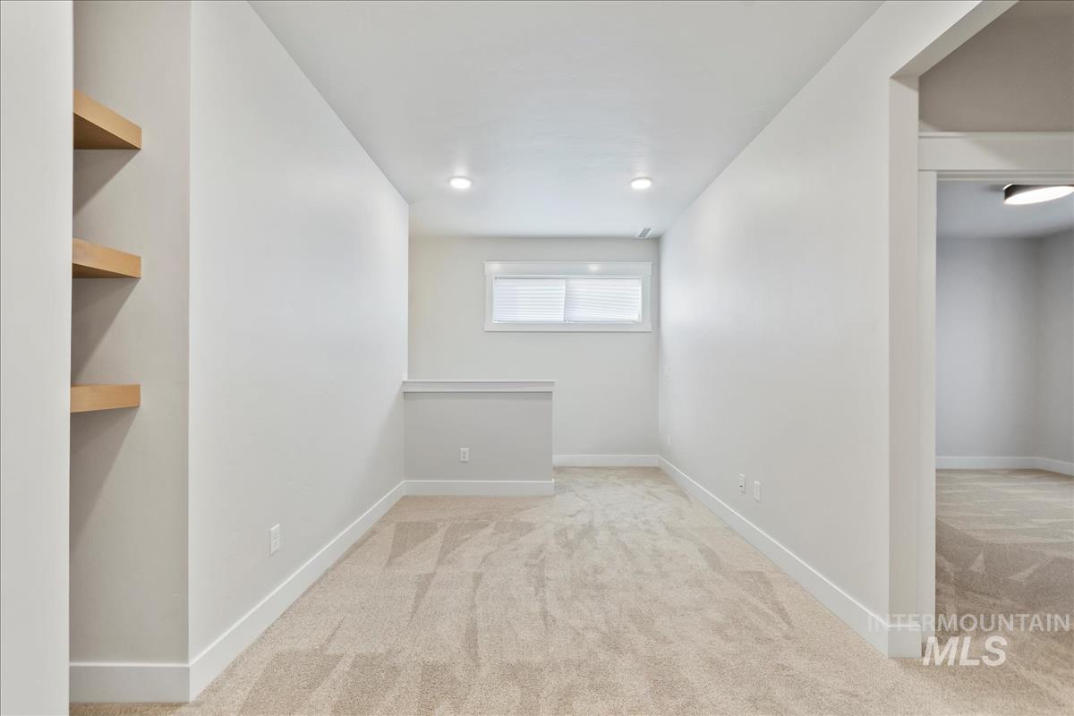 4624 N Alameda Creek Ave Property Photo 6