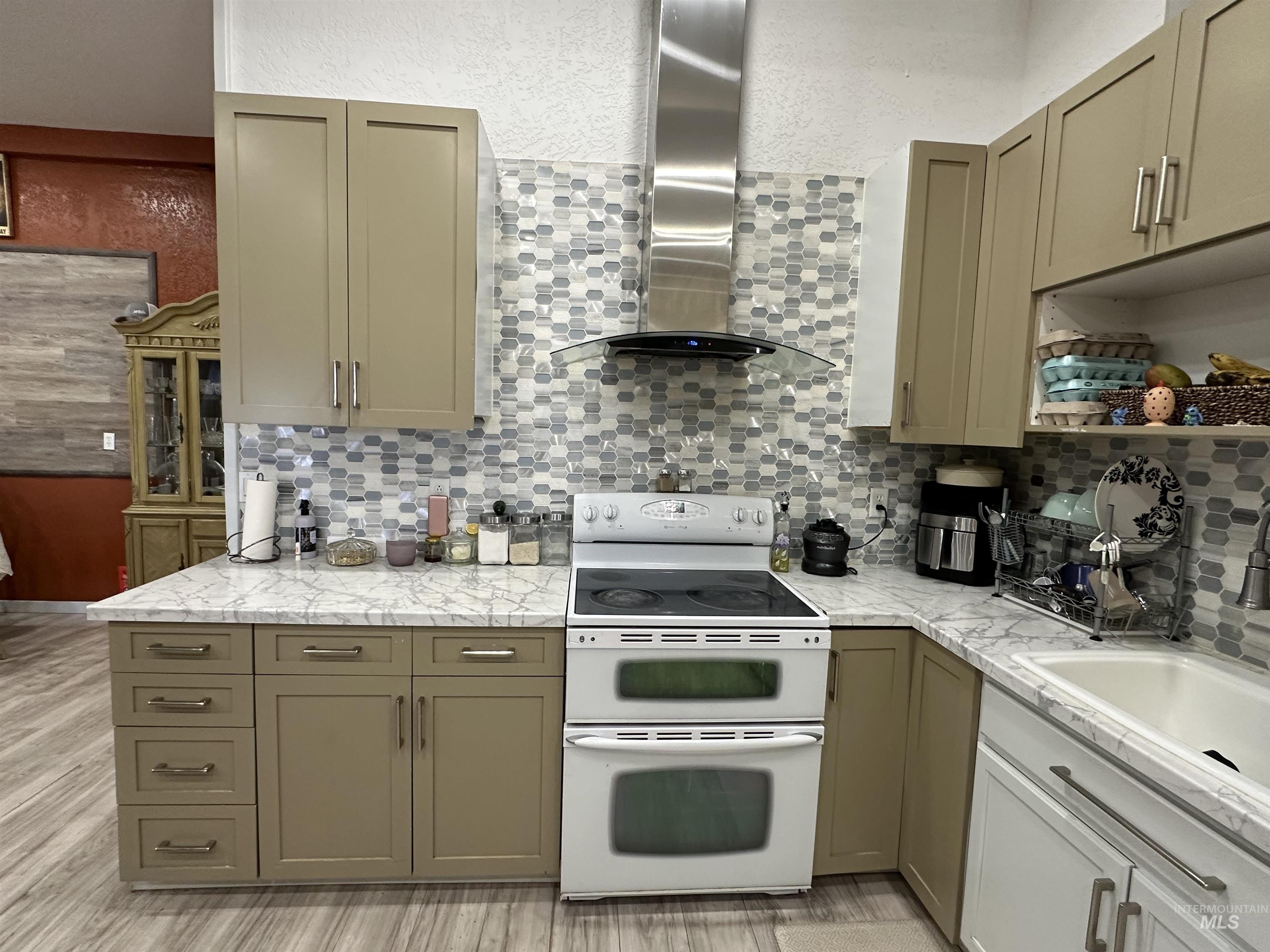 505 2nd Street Property Photo 6