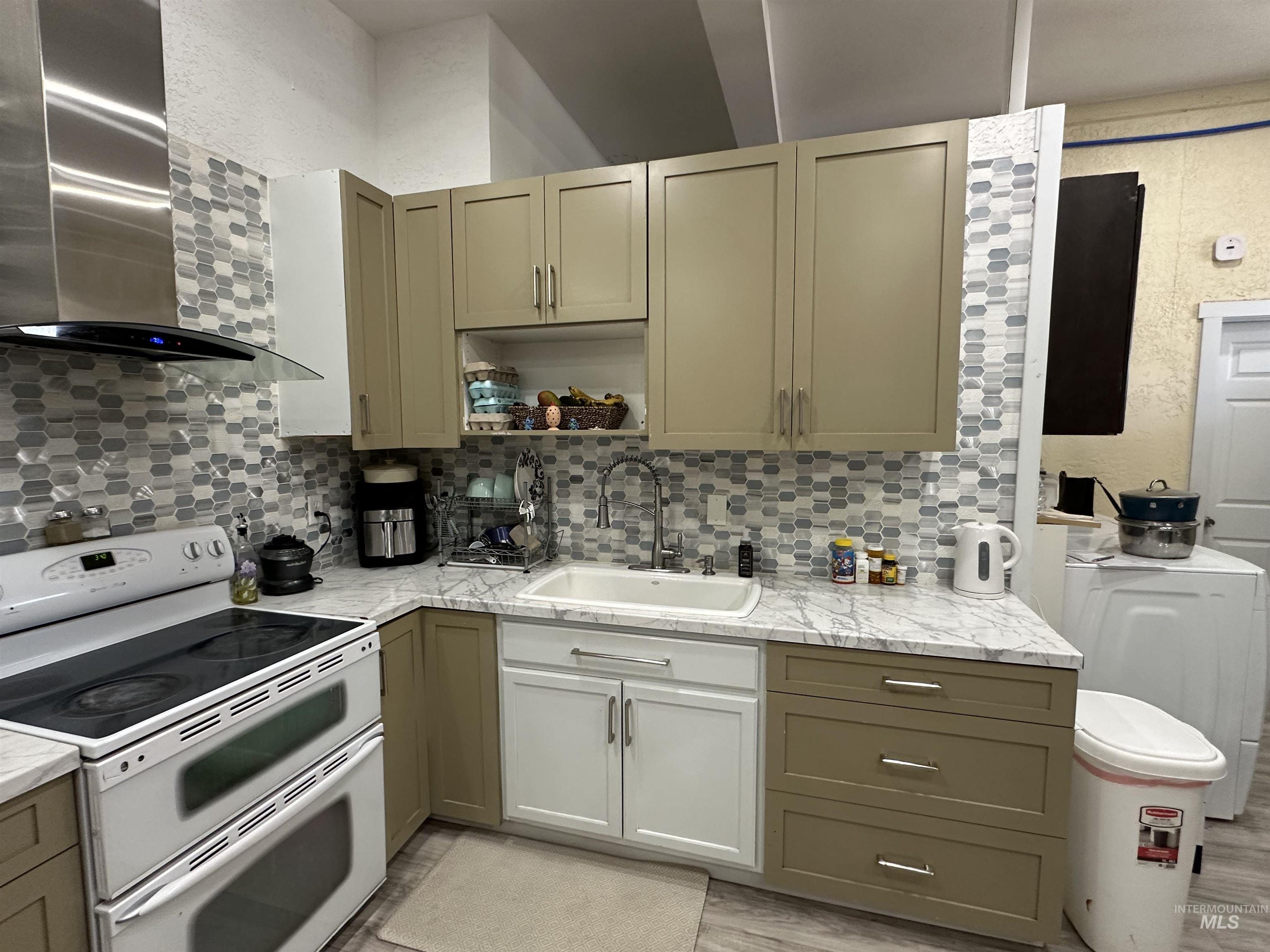 505 2nd Street Property Photo 7
