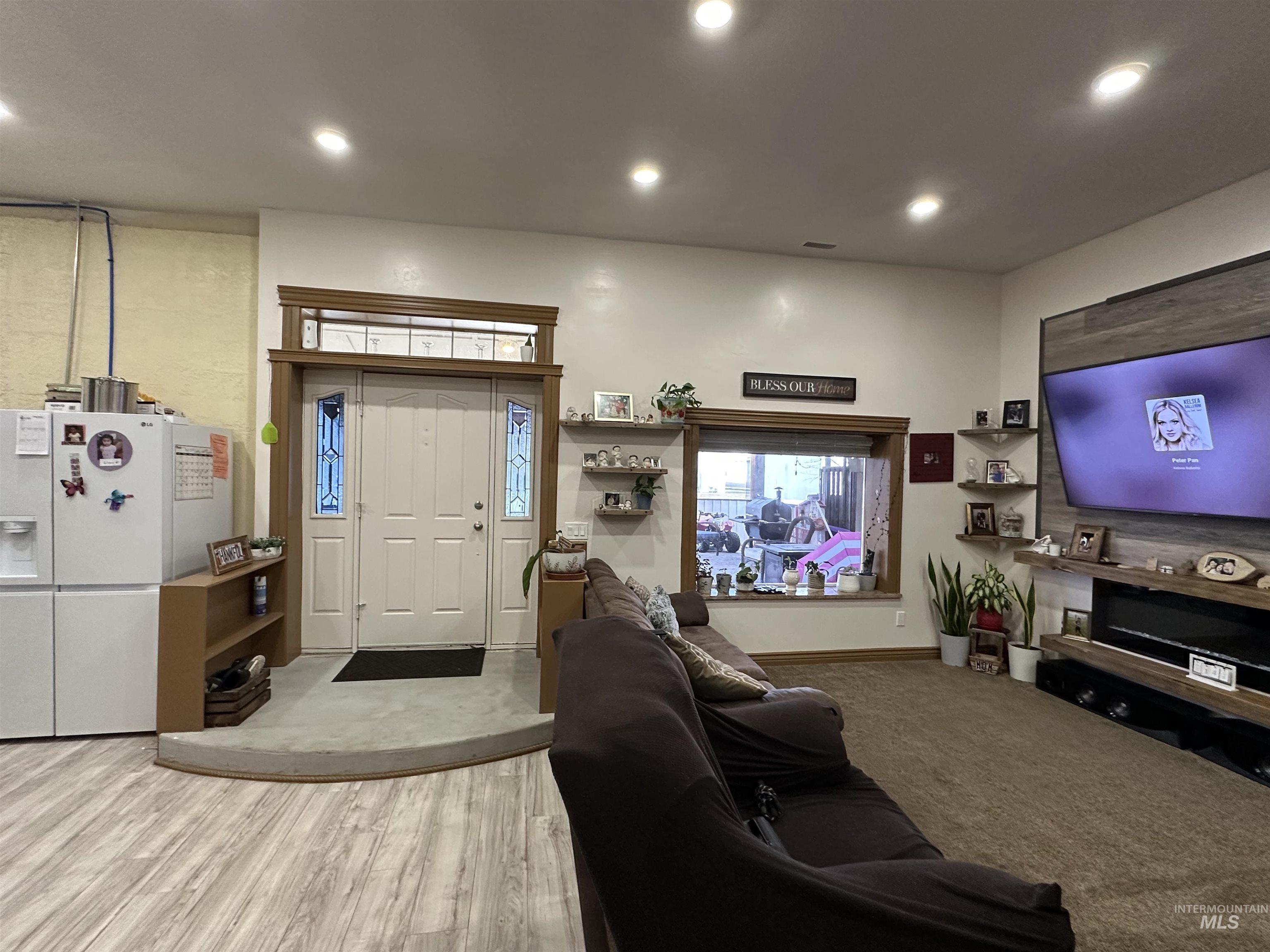 505 2nd Street Property Photo 9