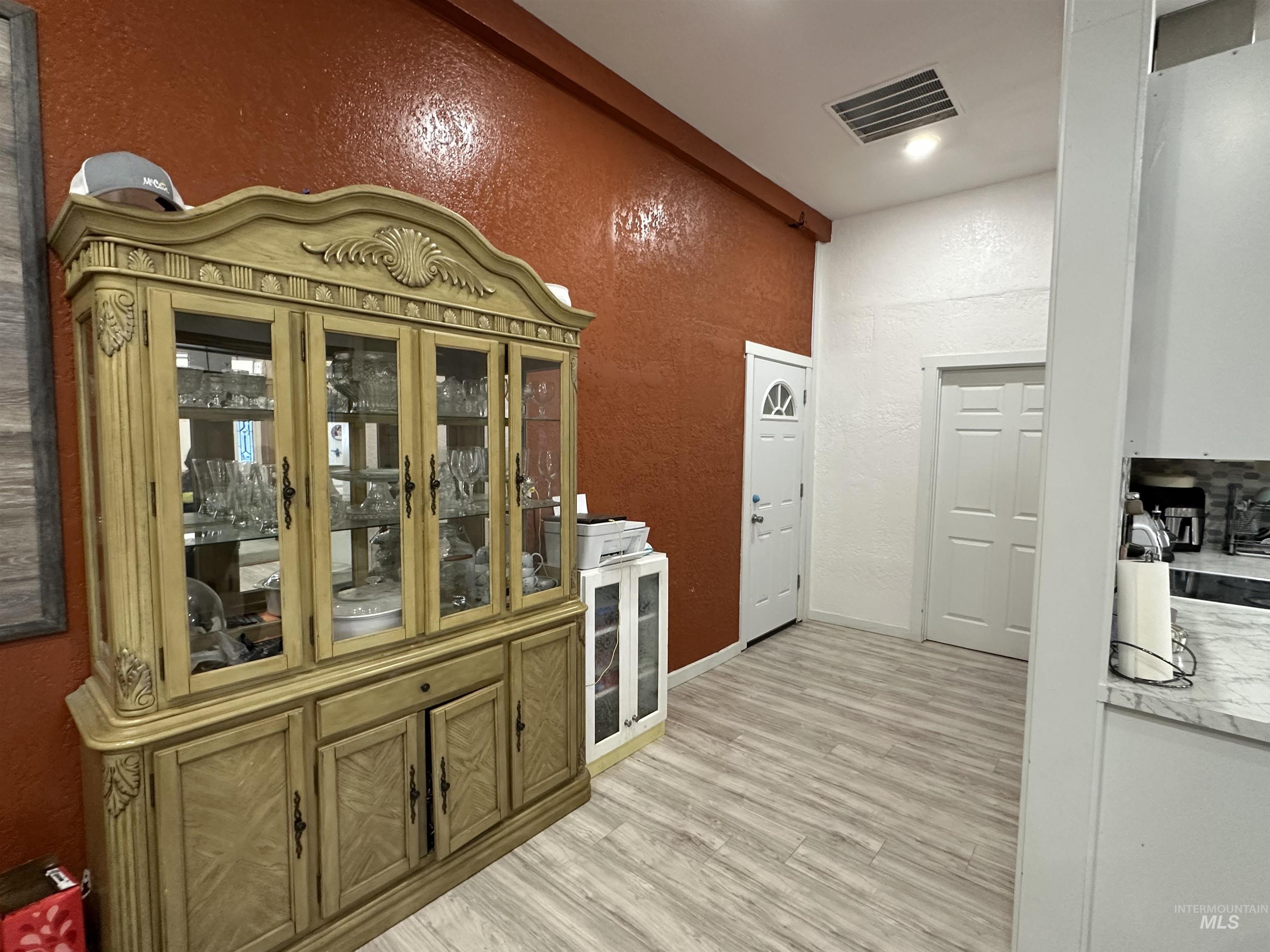 505 2nd Street Property Photo 11