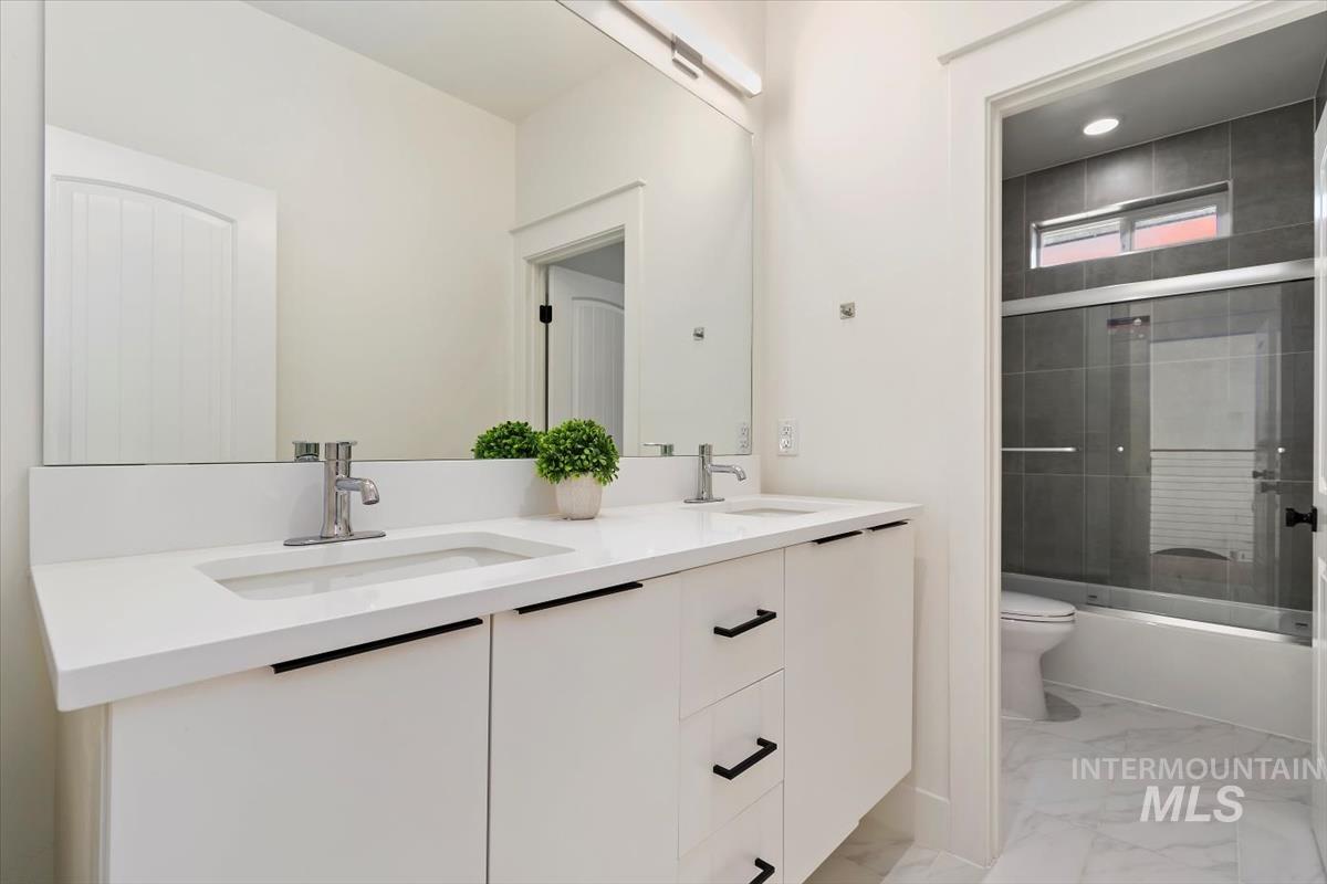 14087 Oasis Rd Property Photo 21