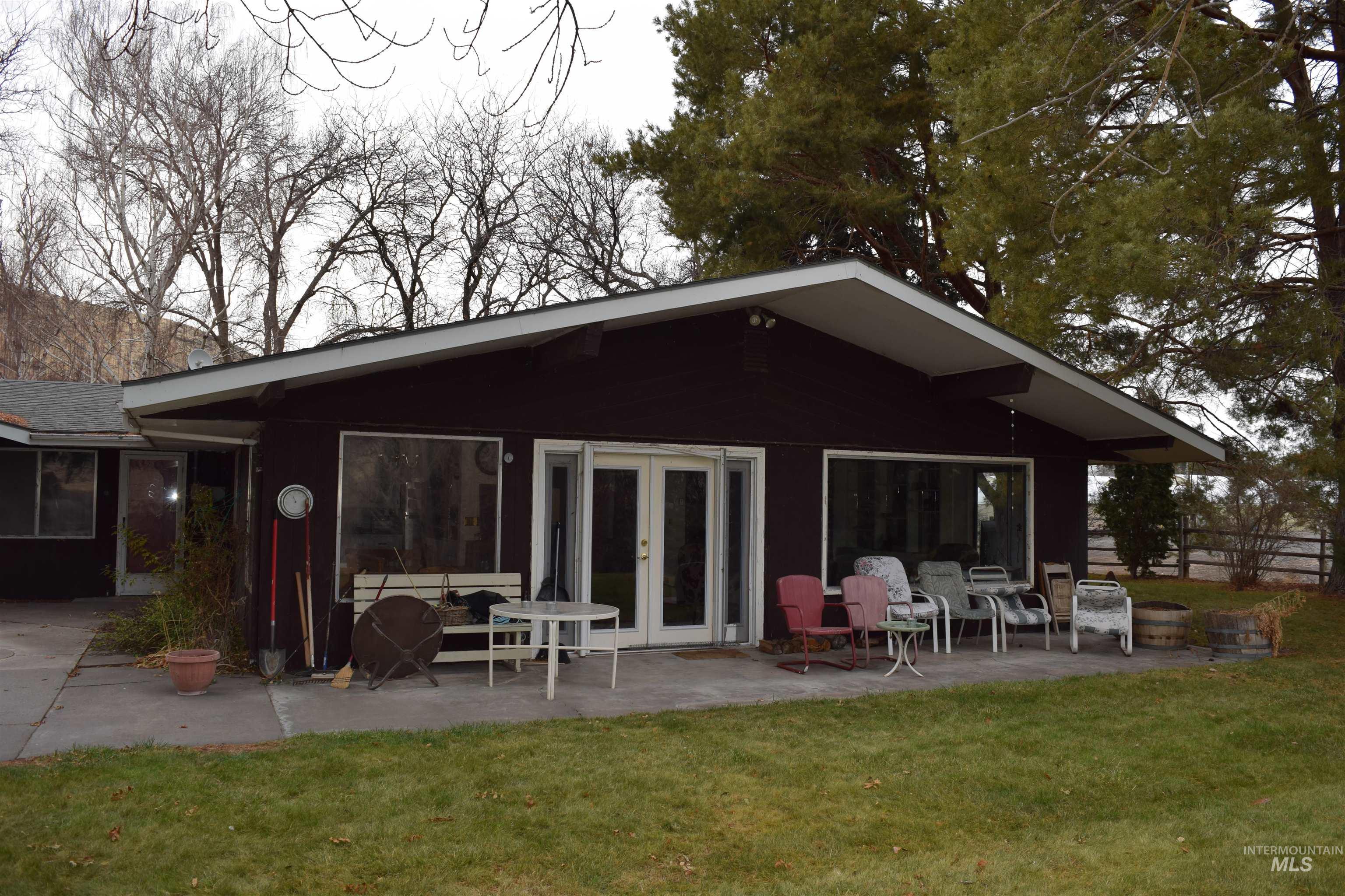 4778 River Road Property Photo 1