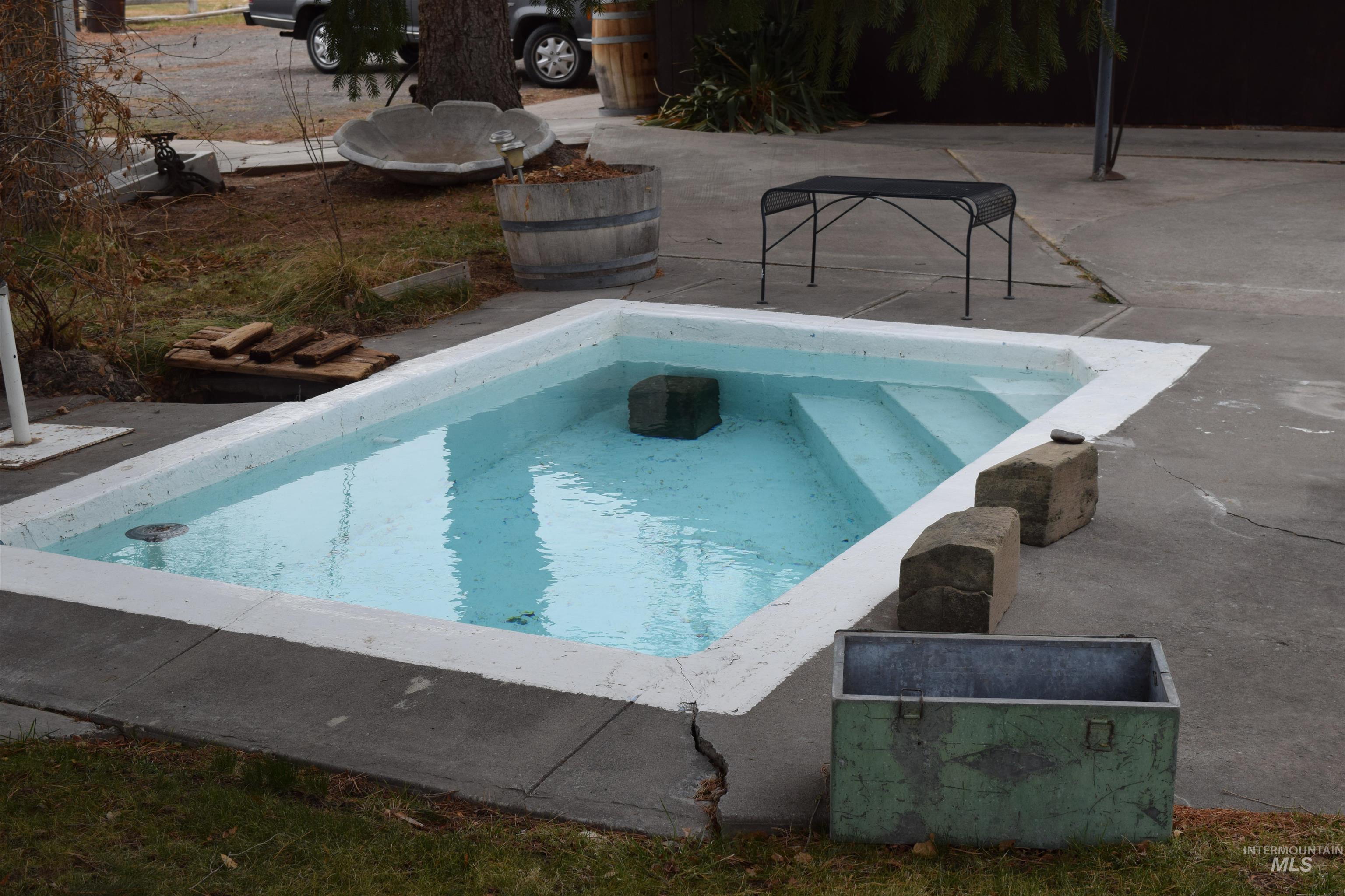 4778 River Road Property Photo 2